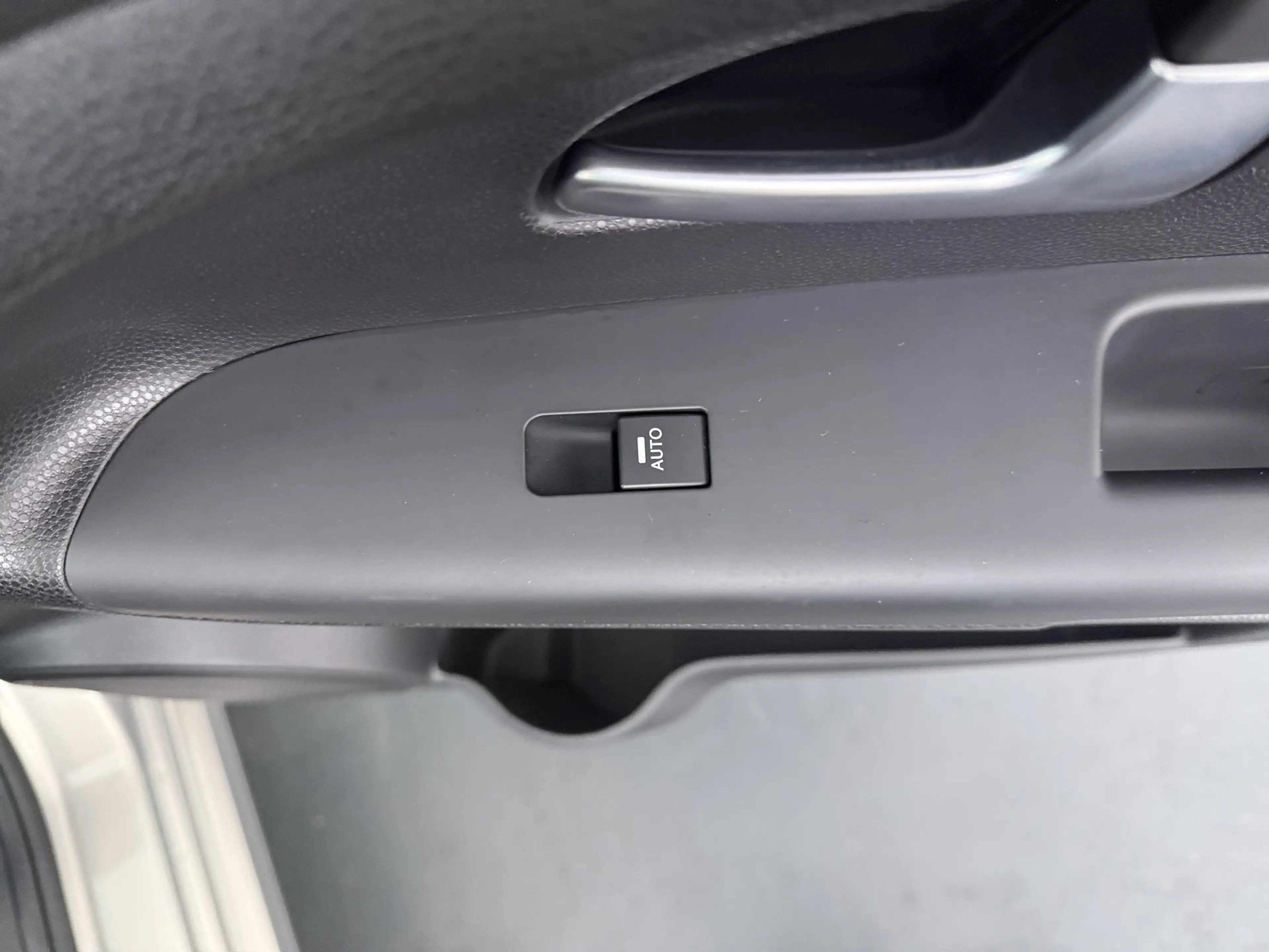 Kia Venga 1.4 CVVT Summer Edition - Navigatie - Camera - Ele — photo 44