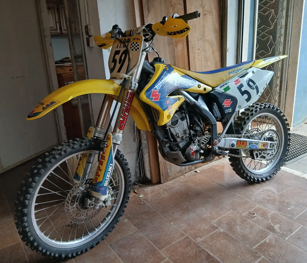 Suzuki RM 250 Z 4 tempi Giallo - 1