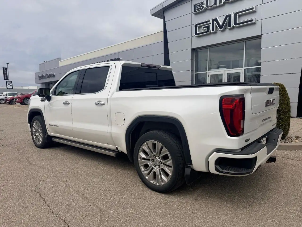 GMC Sierra 1500 снимка GMC Sierra 1500