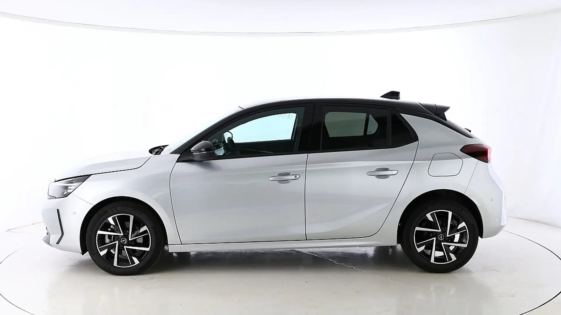 Opel Corsa GS Direct Injection Turbo (74 kW/100PS). 6-Gang... Silber - 2