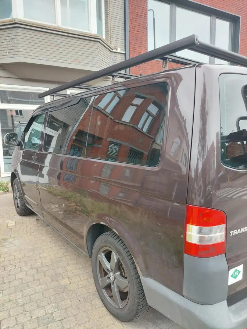 Volkswagen Transporter omgebouwd tot camper Marrone - 2