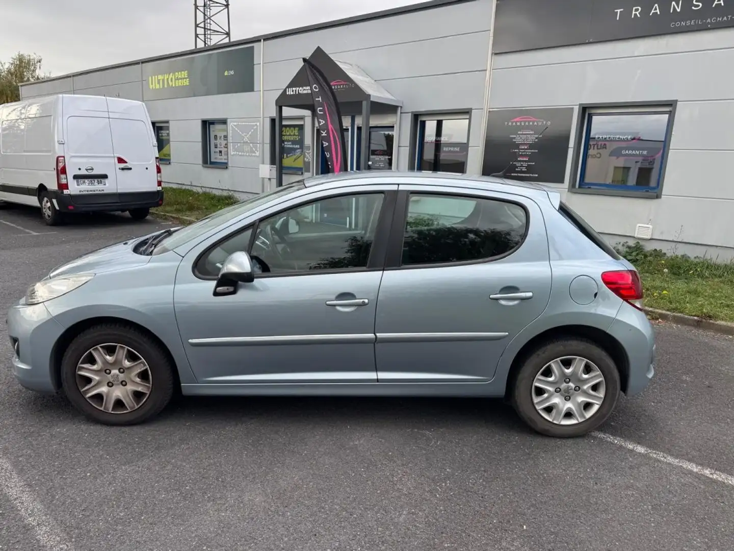 Peugeot 207 1.4 VTi 95ch Premium / 1er main / suivi complet Grigio - 2