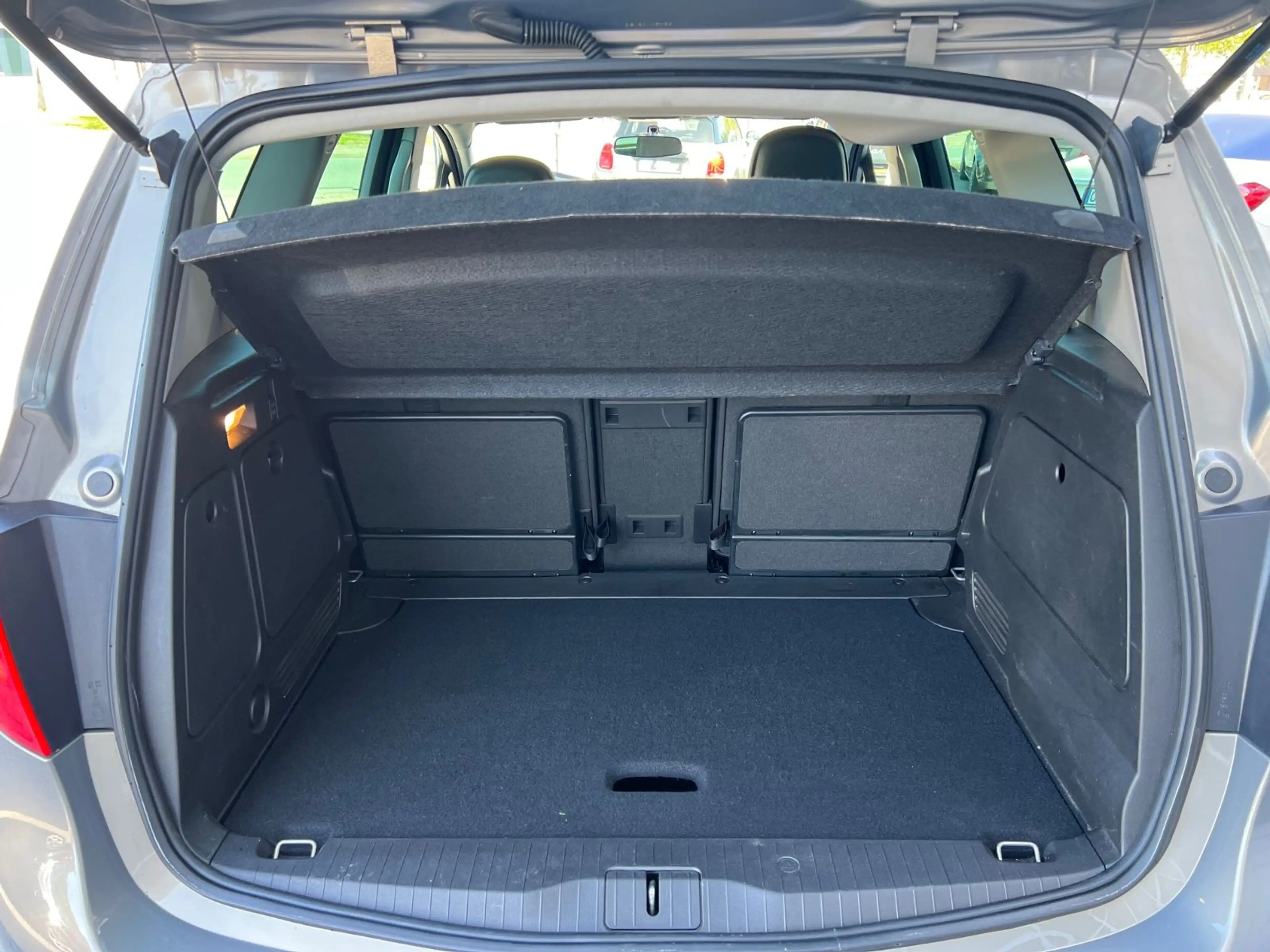 Opel Meriva B 150 Jahre Opel — photo 13