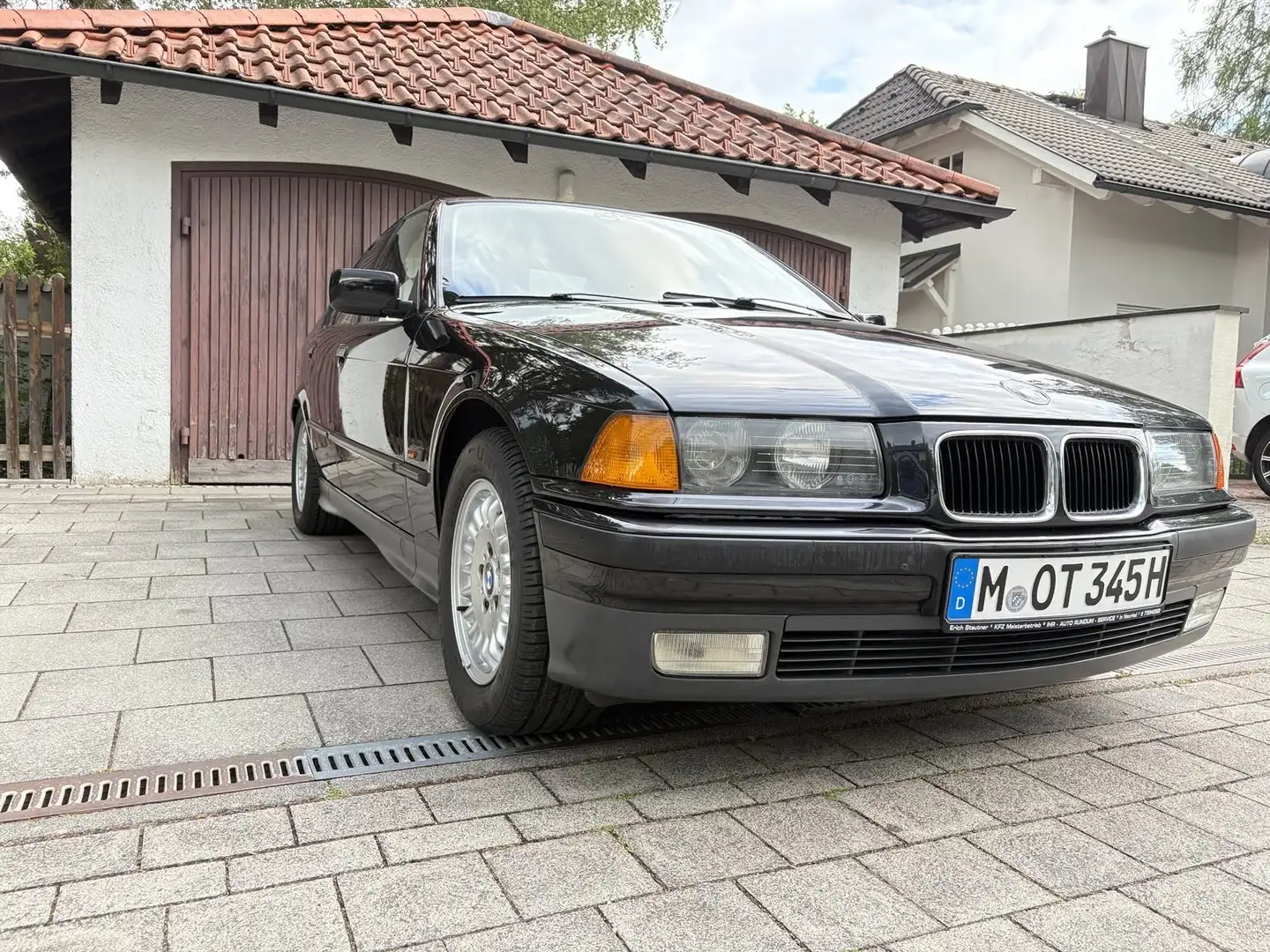 BMW 325 325i - 2