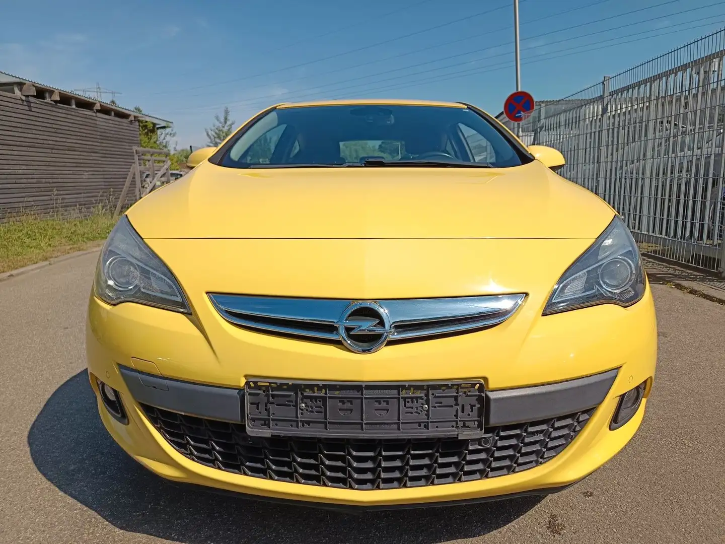Opel Astra J GTC Edition Gelb - 2