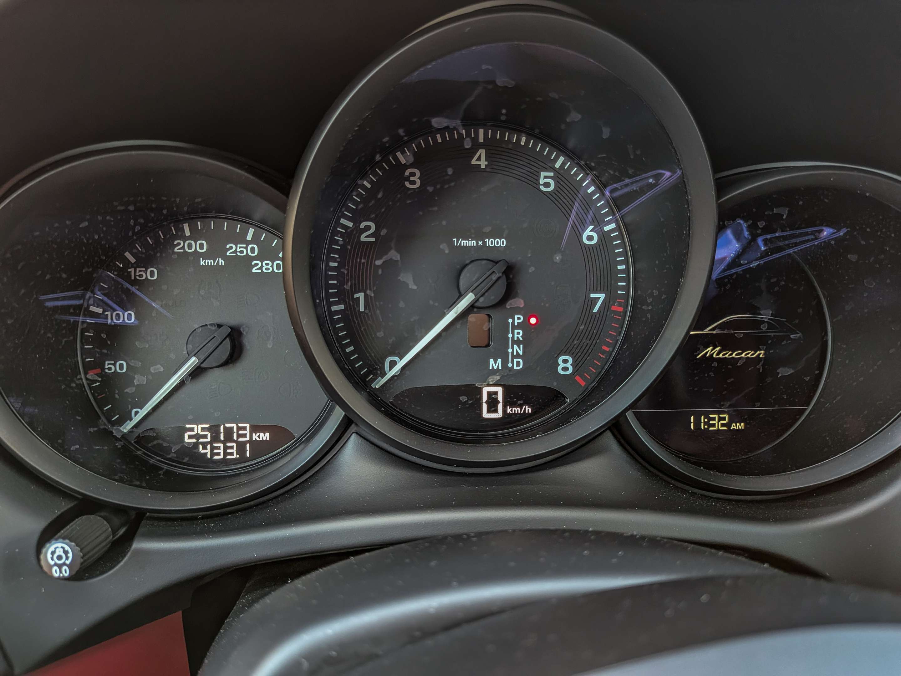 2023 Porsche Macan AWD thumb 31