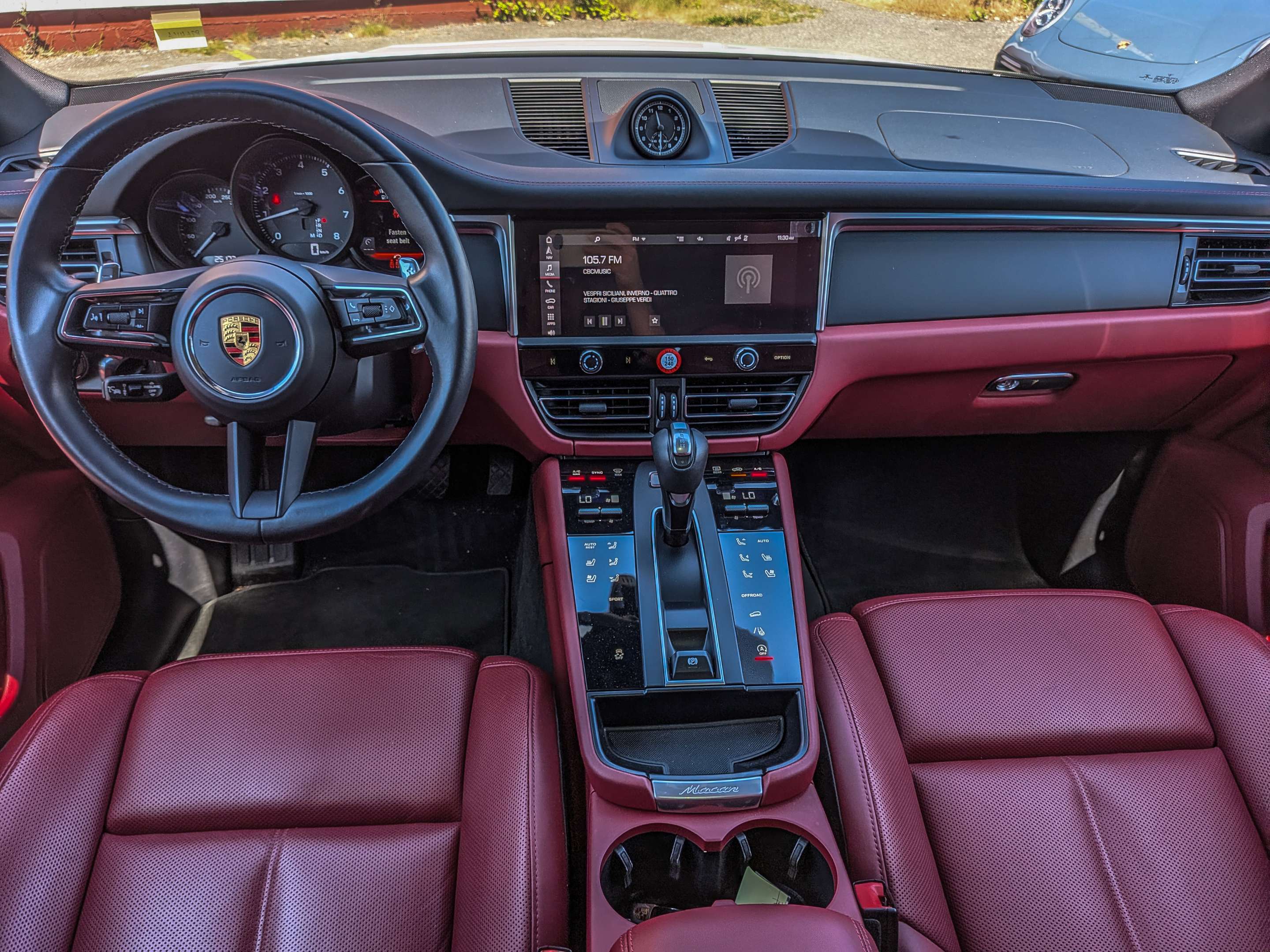 2023 Porsche Macan AWD thumb 16
