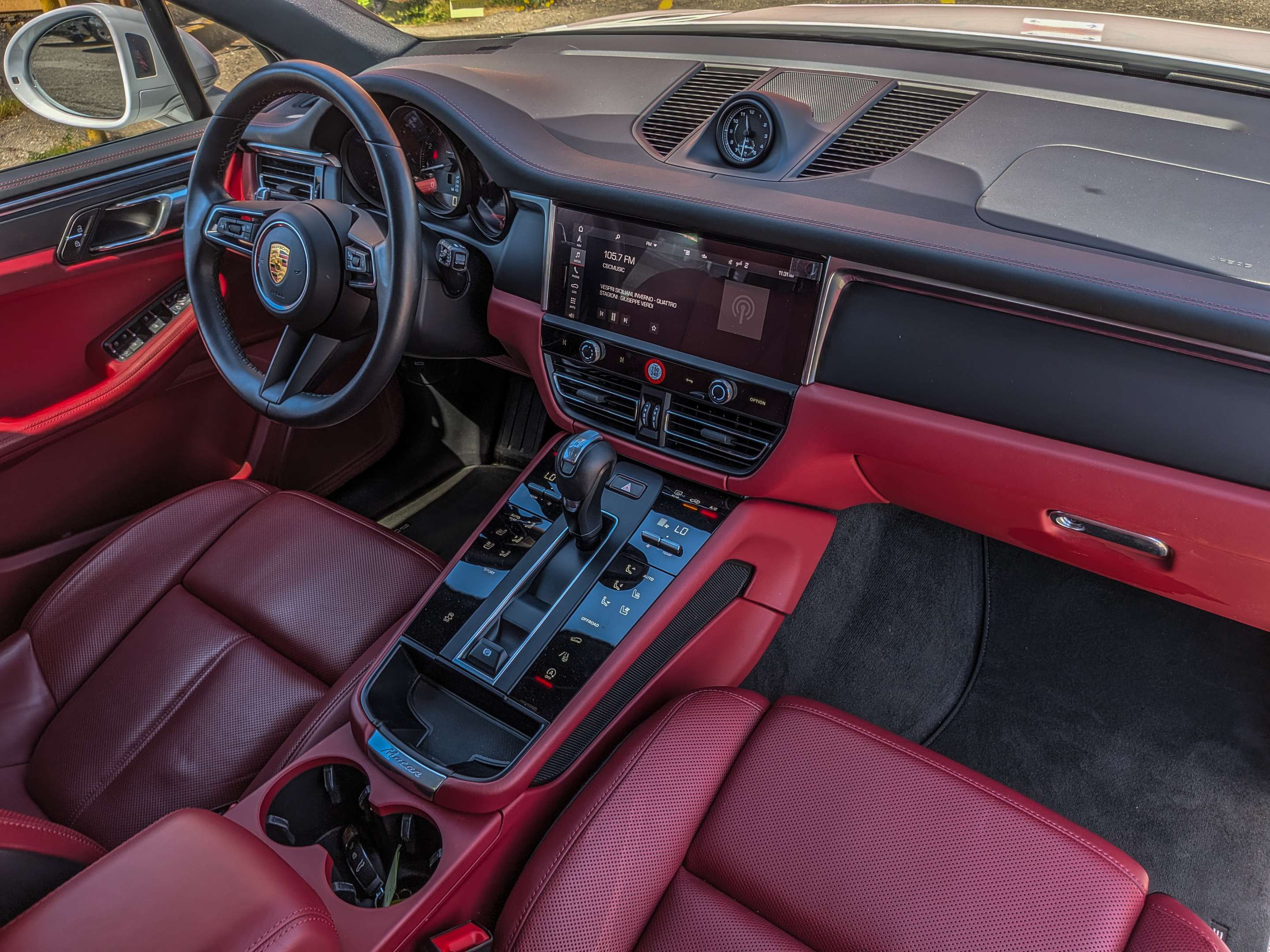 2023 Porsche Macan AWD thumb 23