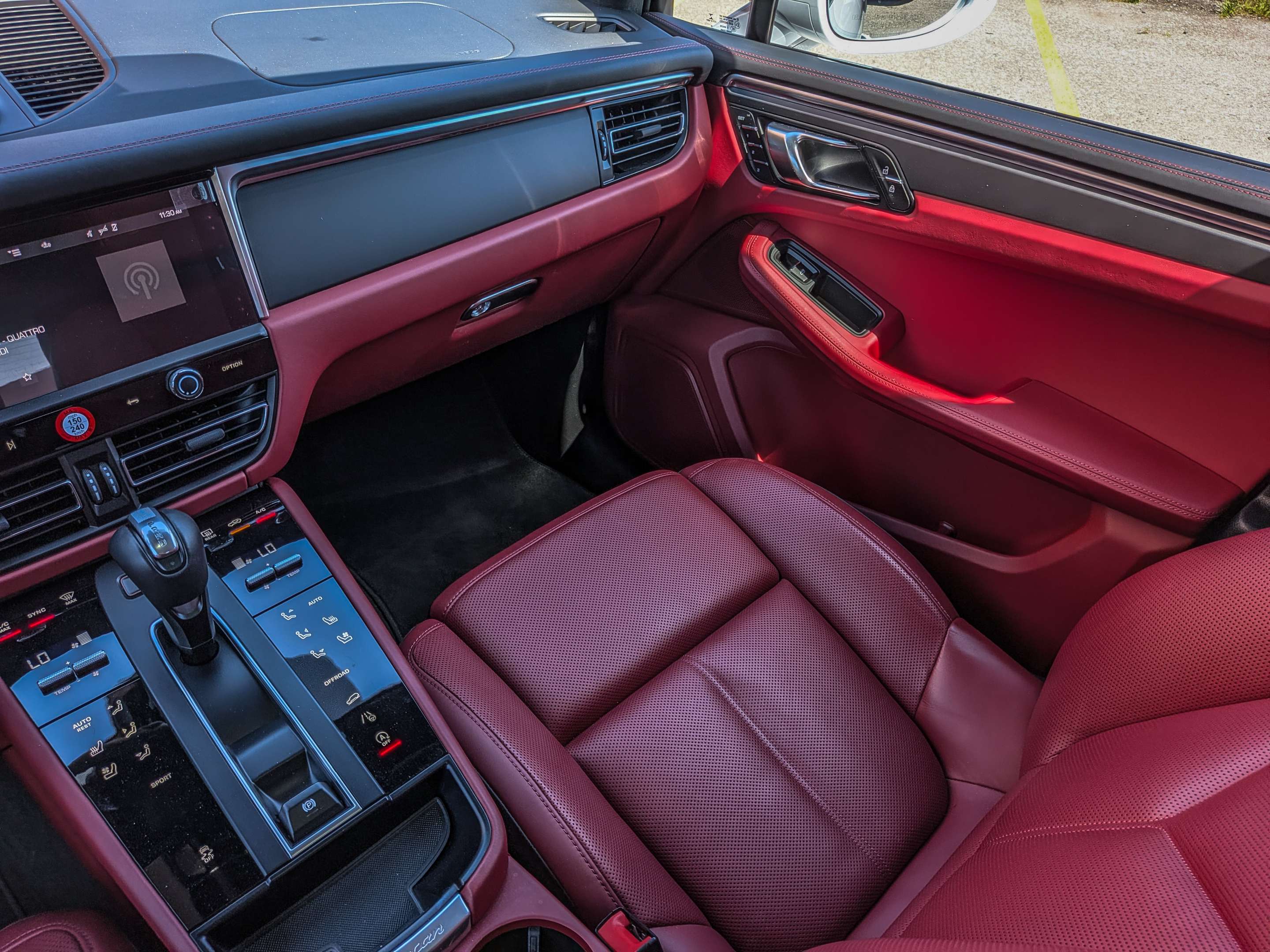 2023 Porsche Macan AWD thumb 17