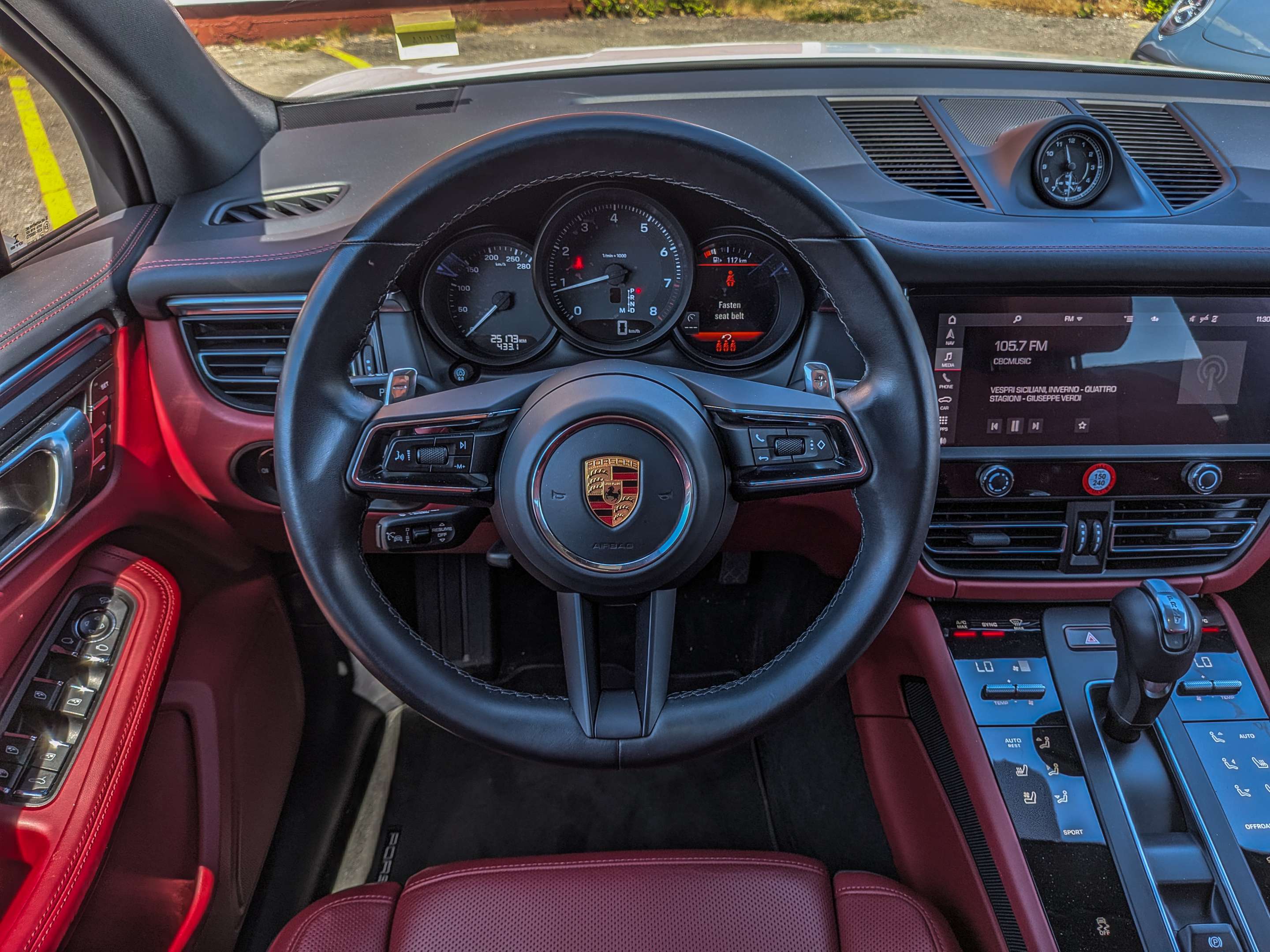 2023 Porsche Macan AWD thumb 14