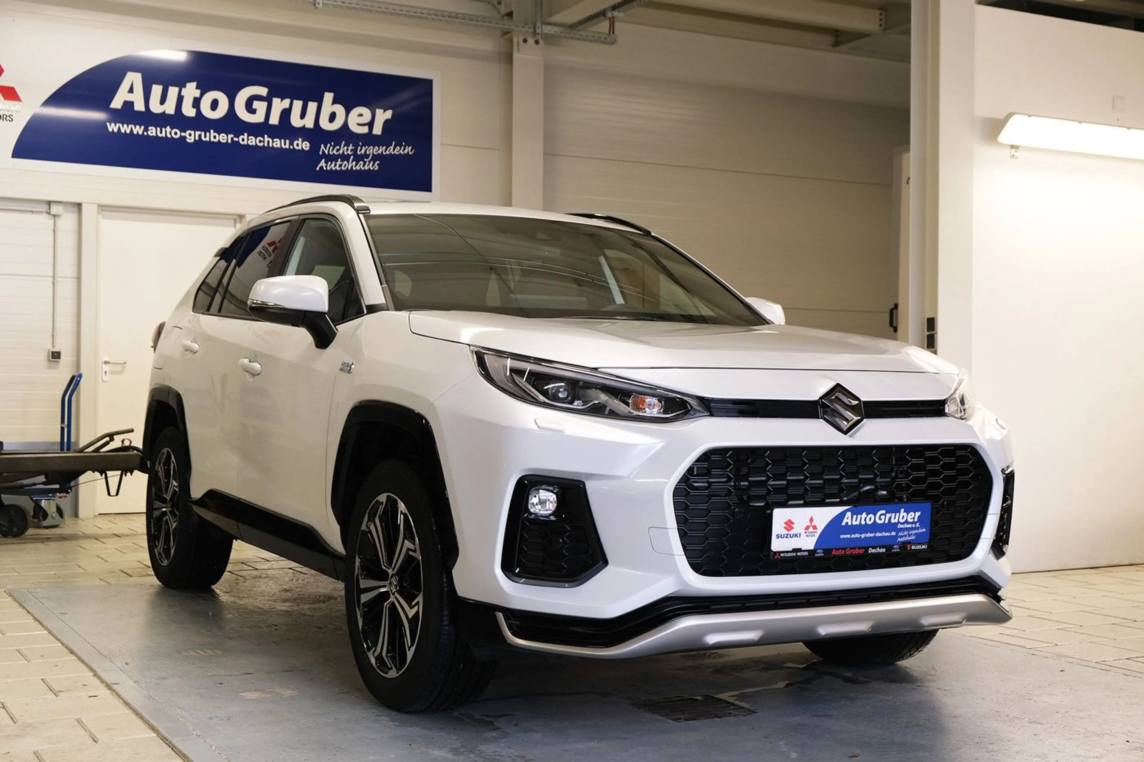 Suzuki Across 2.5 Plug-In Hybrid Comfort+ E-Four DAB*Ka — photo 3