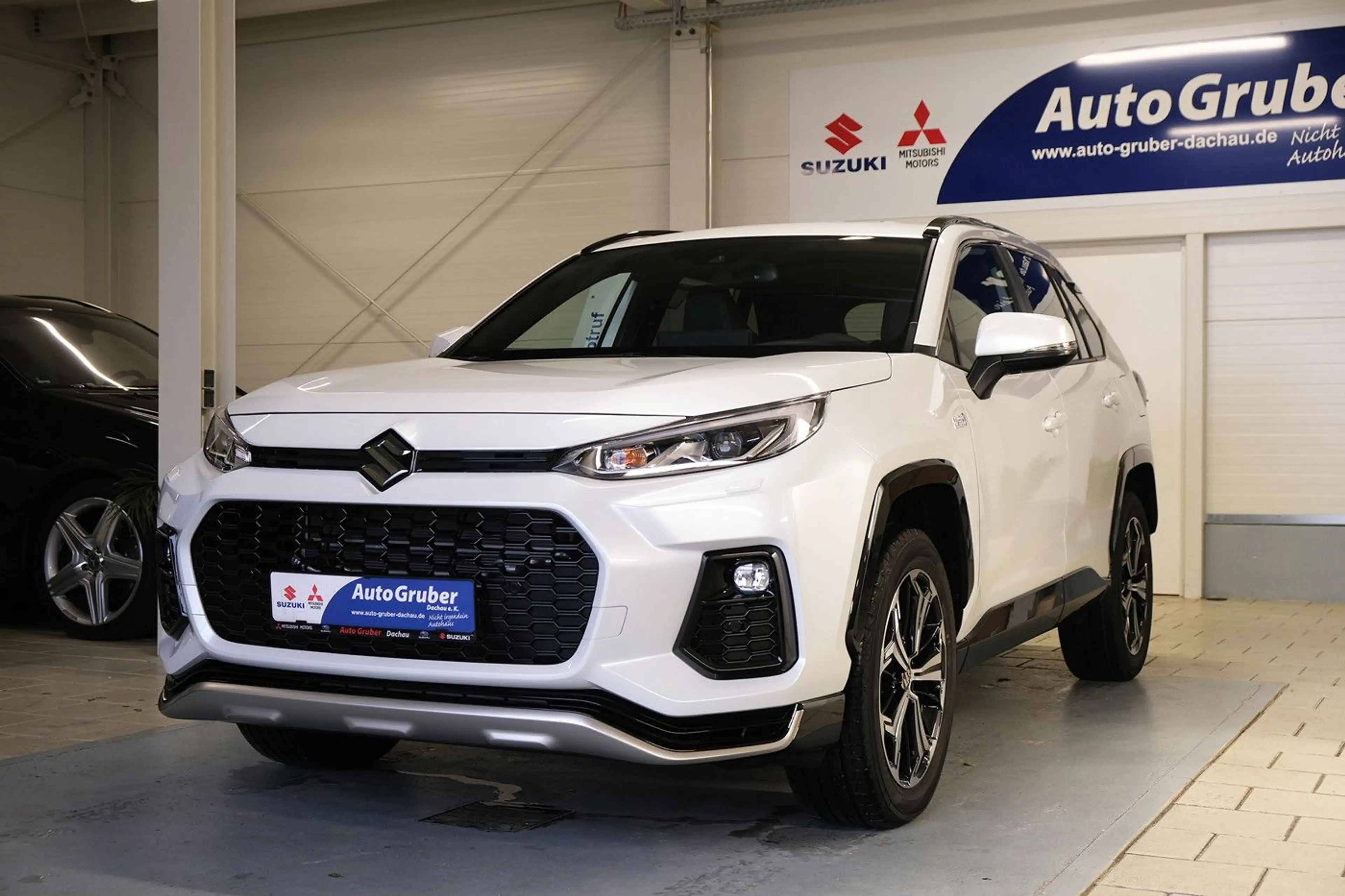 Suzuki Across 2.5 Plug-In Hybrid Comfort+ E-Four DAB*Ka — photo 2