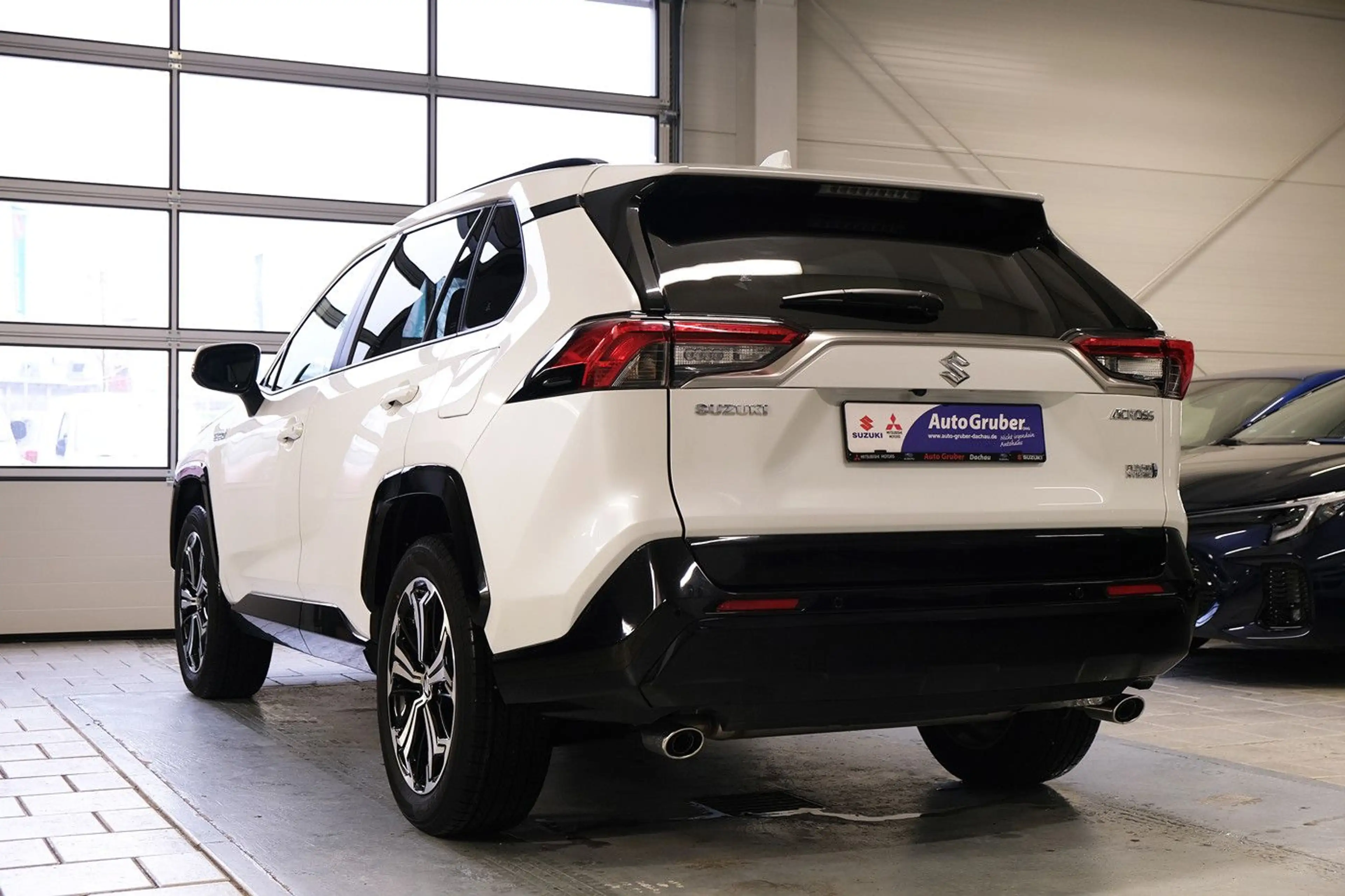 Suzuki Across 2.5 Plug-In Hybrid Comfort+ E-Four DAB*Ka — photo 4