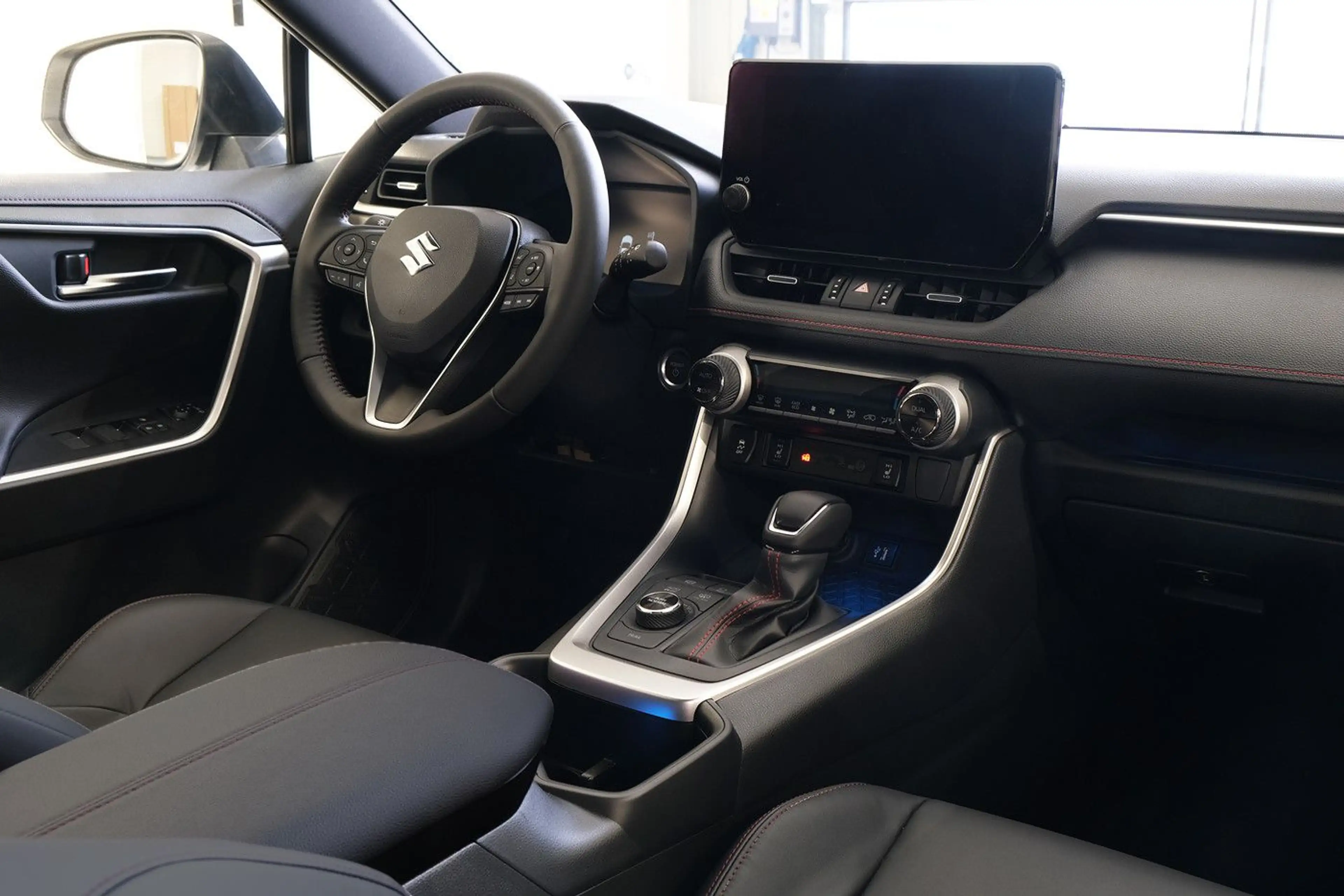 Suzuki Across 2.5 Plug-In Hybrid Comfort+ E-Four DAB*Ka — photo 12