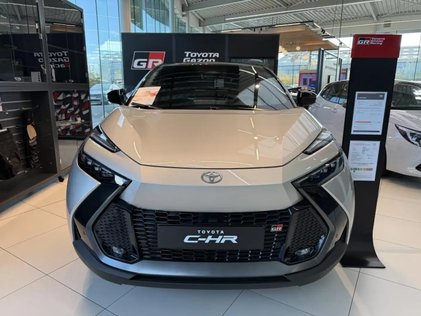 Toyota C-HR 2.0 Plug-in GR Sport Plateado - 2