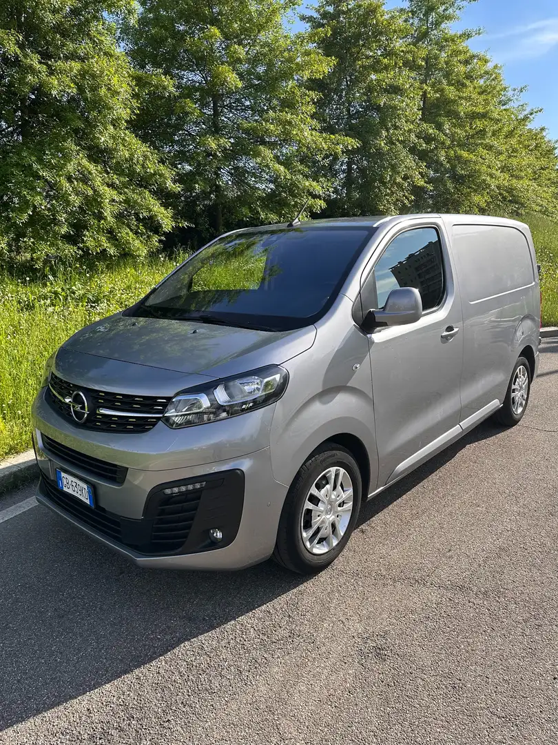 Opel Vivaro 20 CDTI 180 CV AT8 L1 Grigio - 1