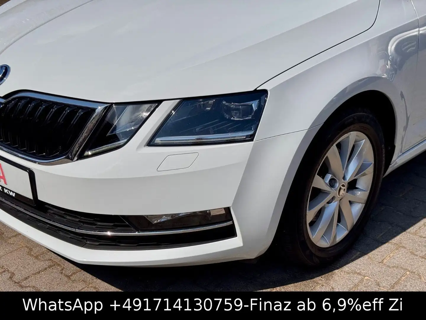 Skoda Octavia Style-1.HA-26TKM-LED-KLIMA-SHZG-CARPLAY- Weiß - 2