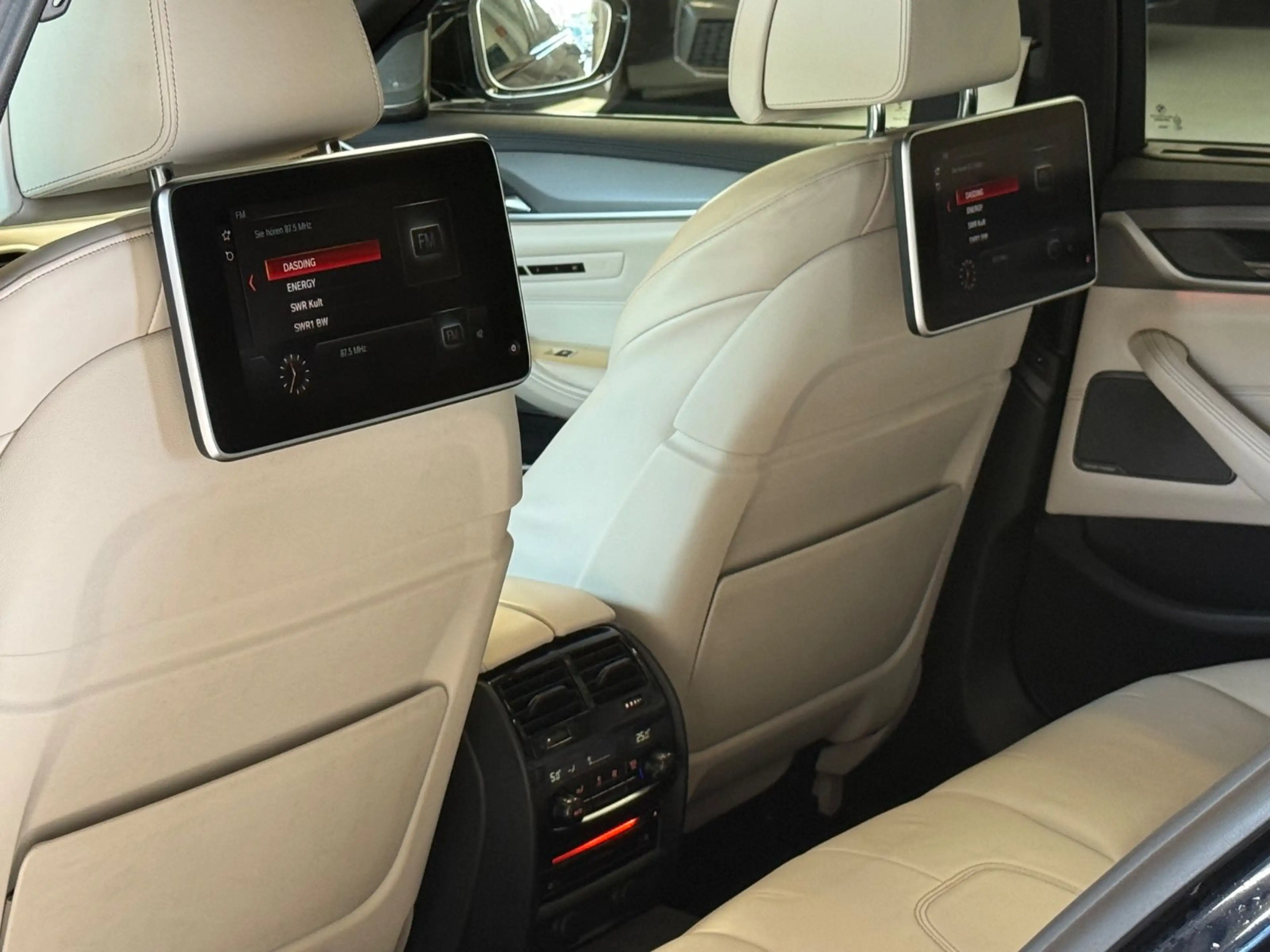 BMW 530 d xDrive M Sport FONDTV/MASSAGE/SOFT/ABS VOLL — photo 14