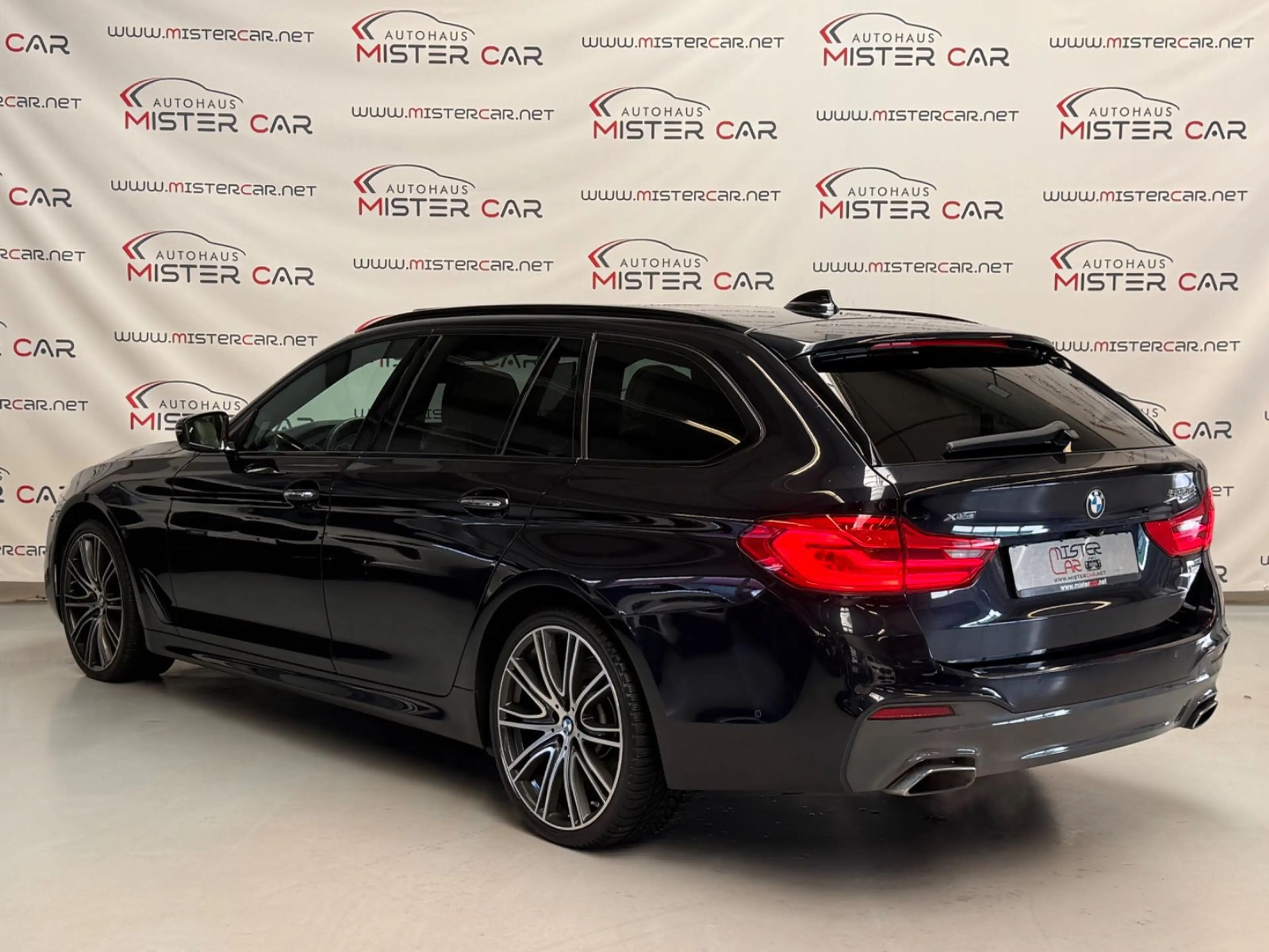 BMW 530 d xDrive M Sport FONDTV/MASSAGE/SOFT/ABS VOLL — photo 3
