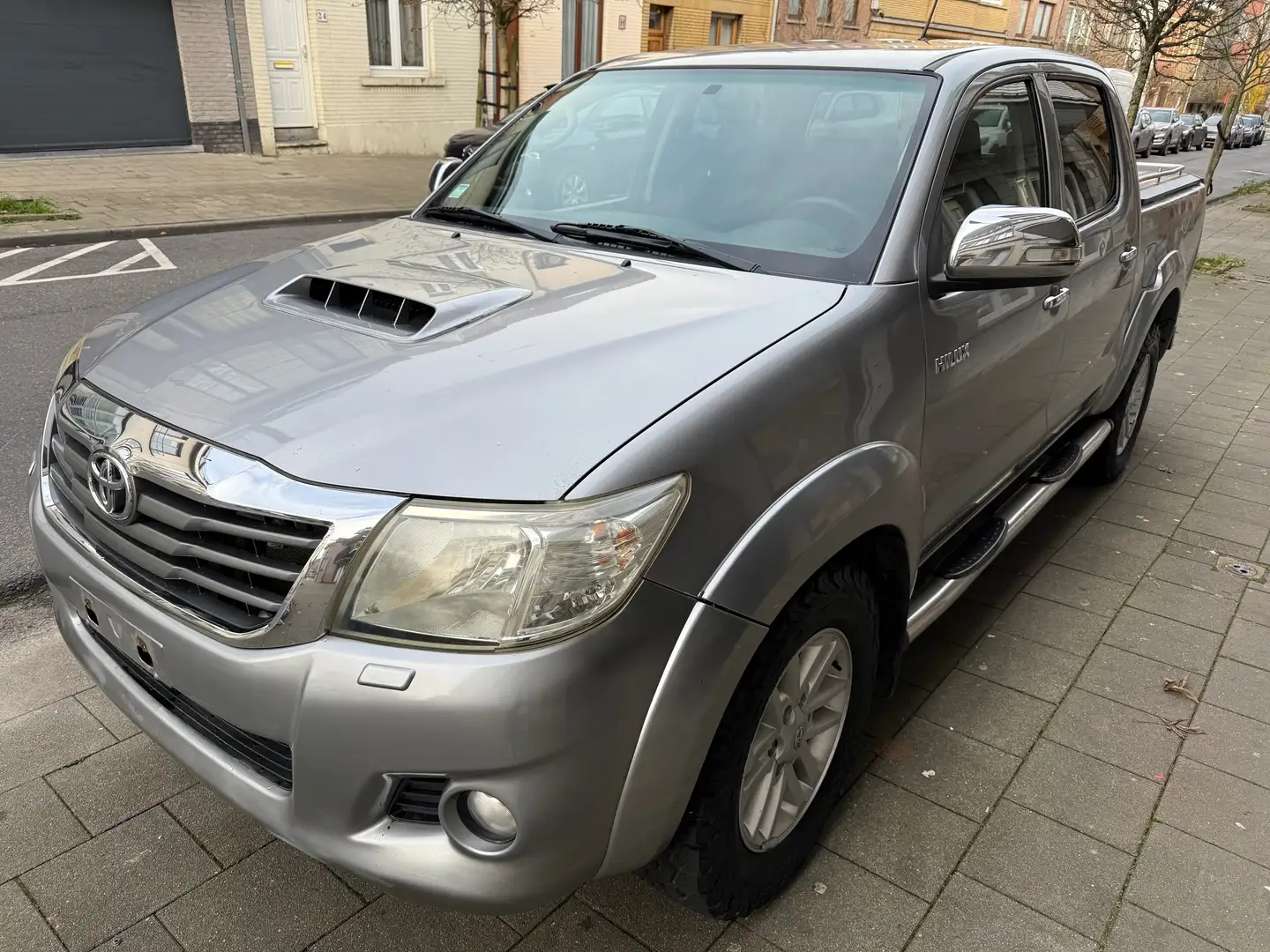 Toyota Hilux 3.0 D4D 53000KM AUTOMATIQUE 1ER MAIN GARANTIE ✅ Plateado - 1