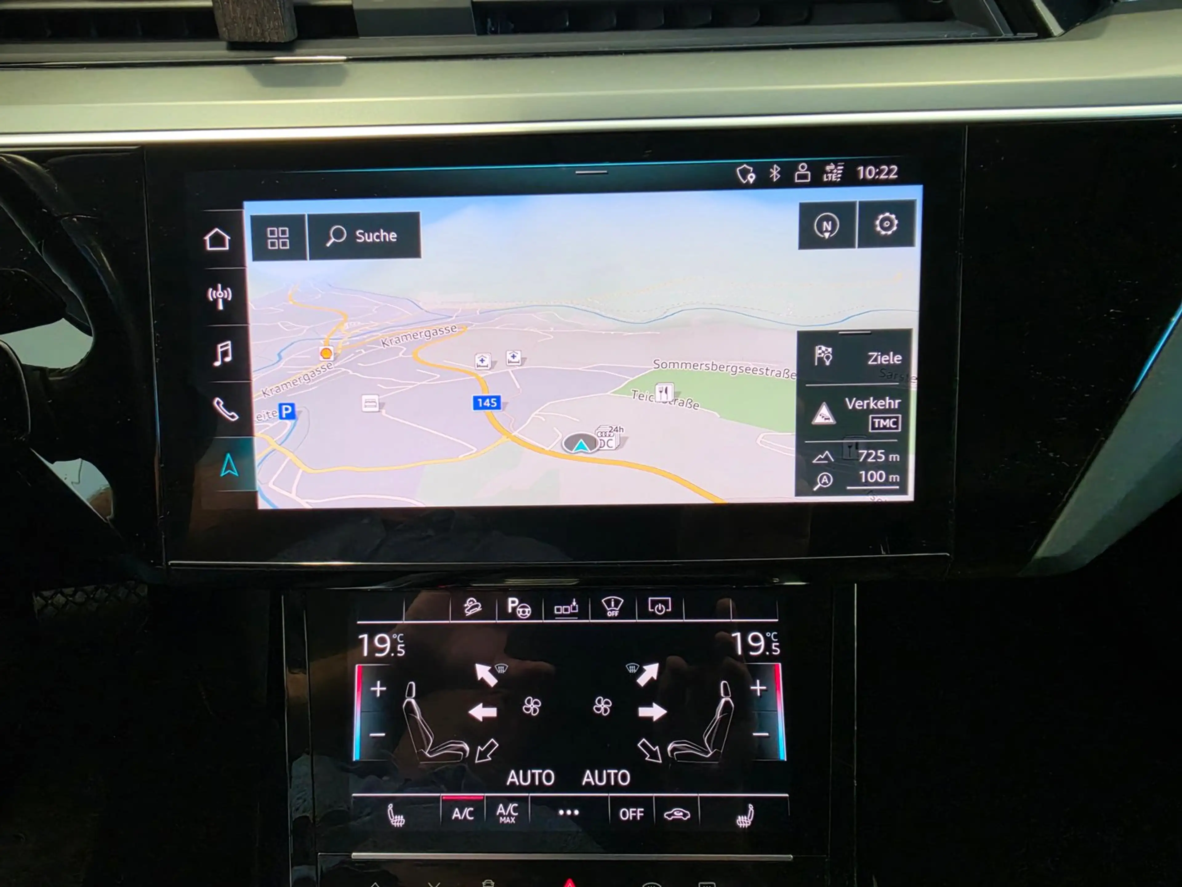 Audi e-tron 50 quattro 230 kW Business — photo 12