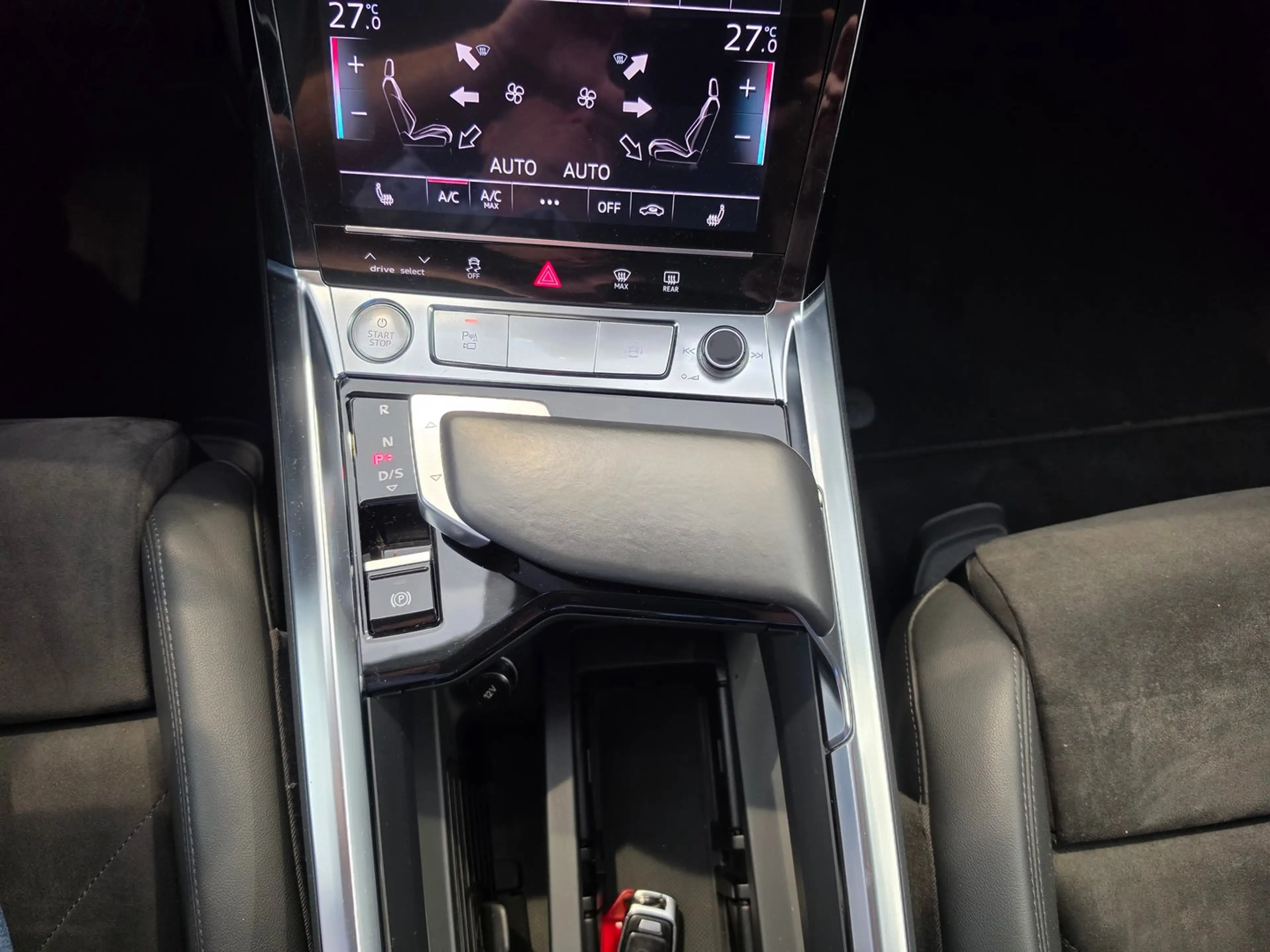 Audi e-tron 50 quattro 230 kW Business — photo 9