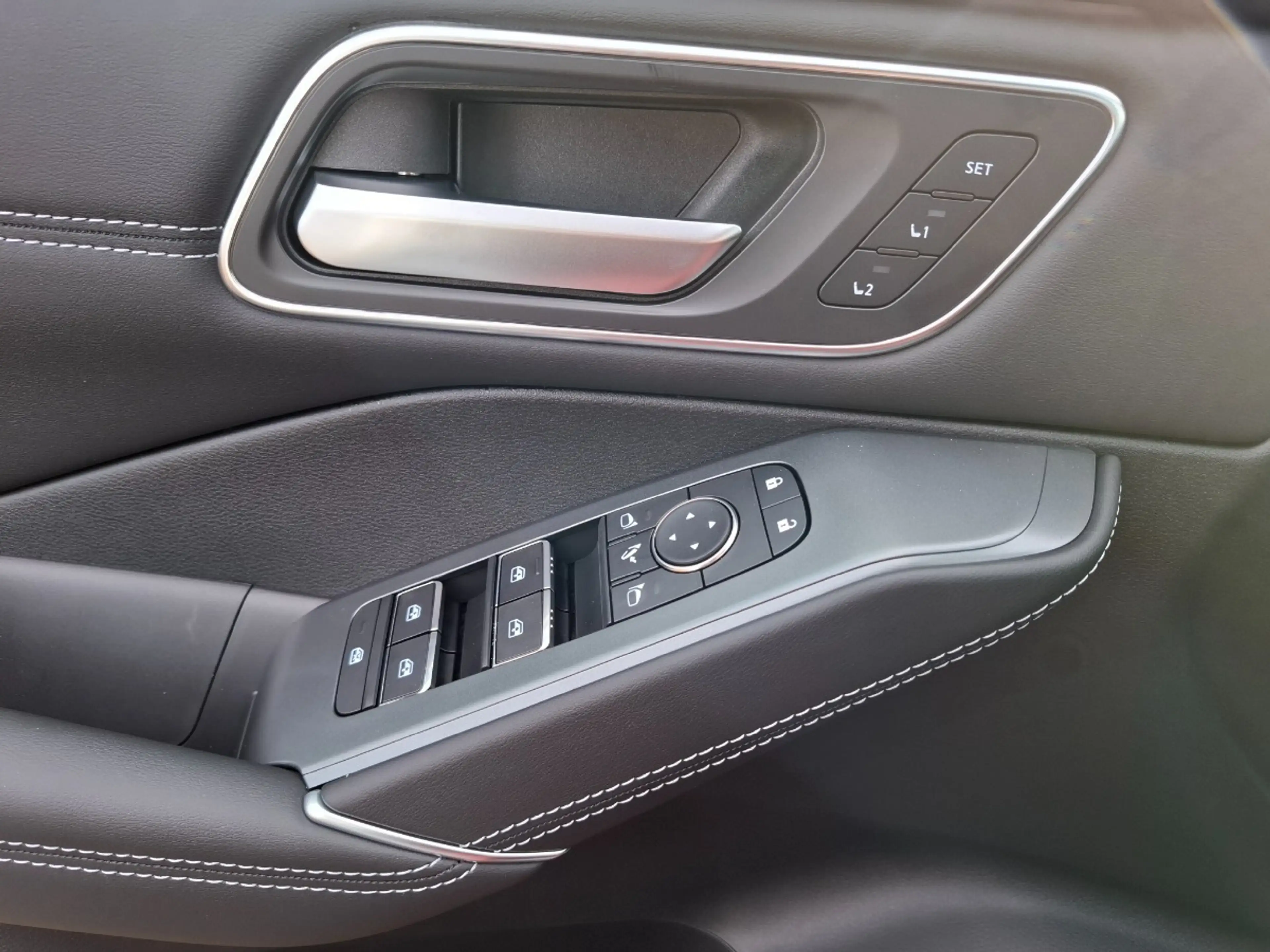 Nissan Qashqai 1.5 VC-T Tekna e-Power PGD/Bose/el. Sitz — photo 12