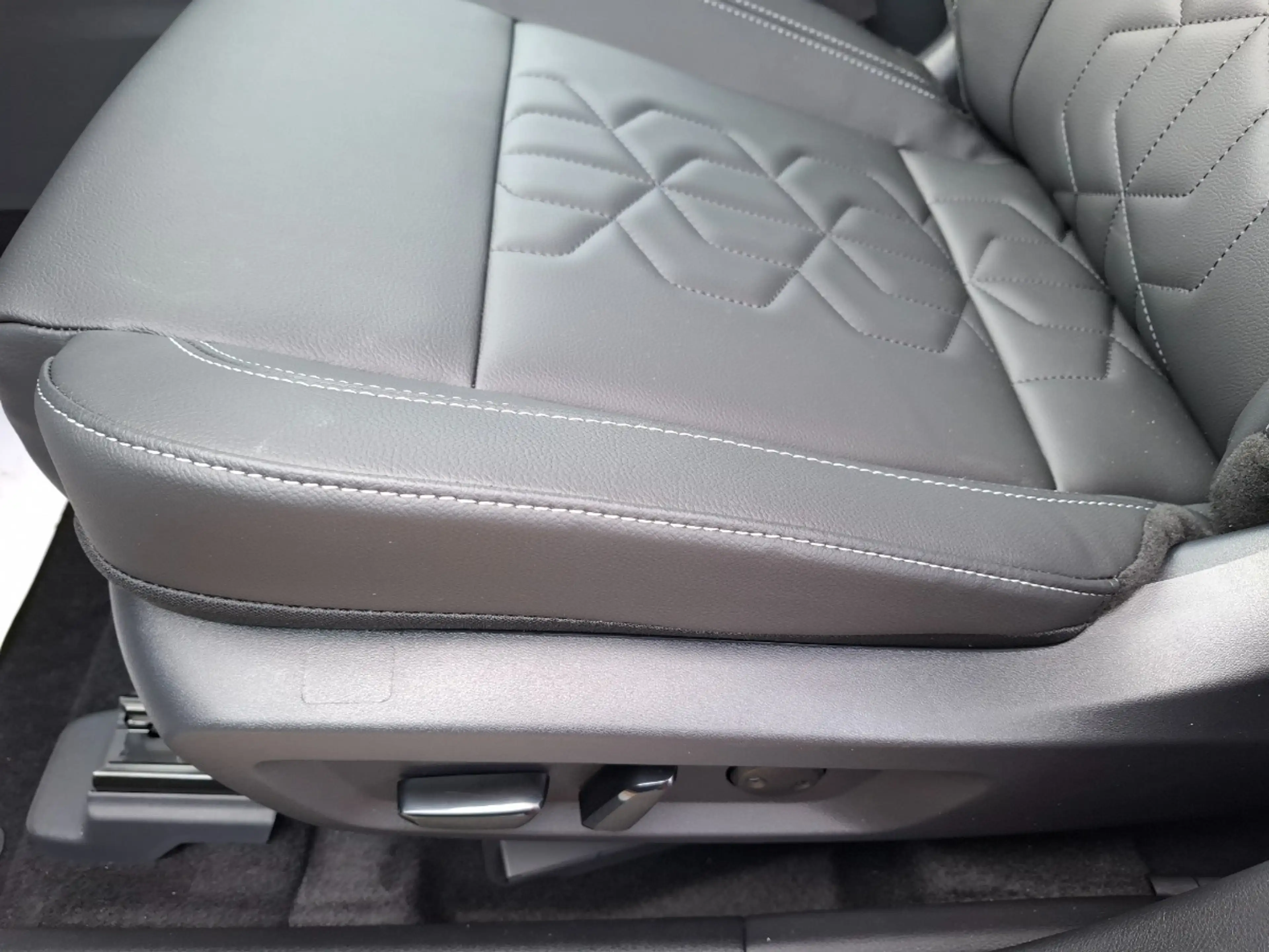 Nissan Qashqai 1.5 VC-T Tekna e-Power PGD/Bose/el. Sitz — photo 14