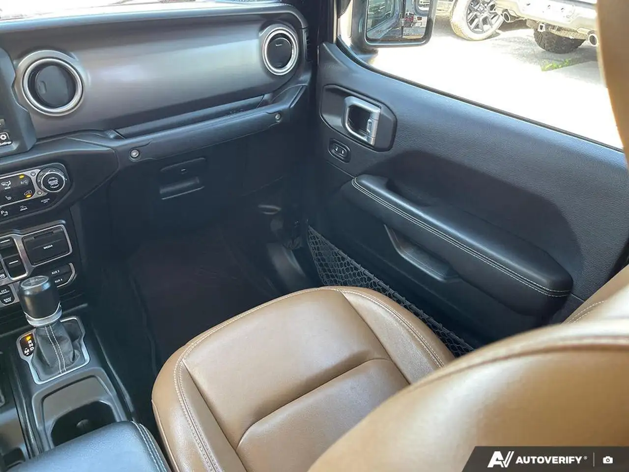 Jeep Gladiator photo Jeep Gladiator