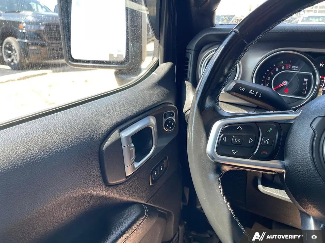 Jeep Gladiator photo Jeep Gladiator