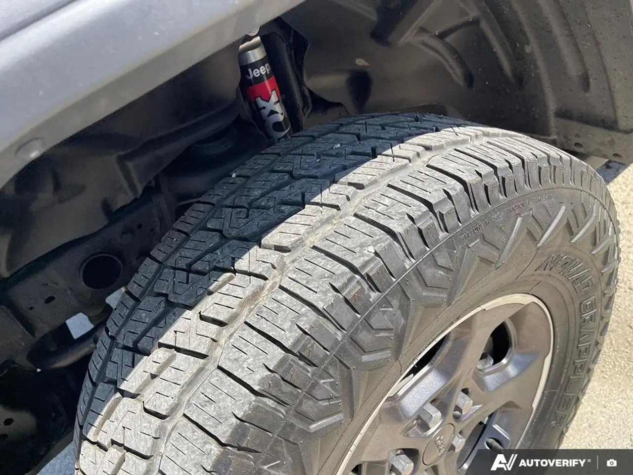 Jeep Gladiator photo Jeep Gladiator