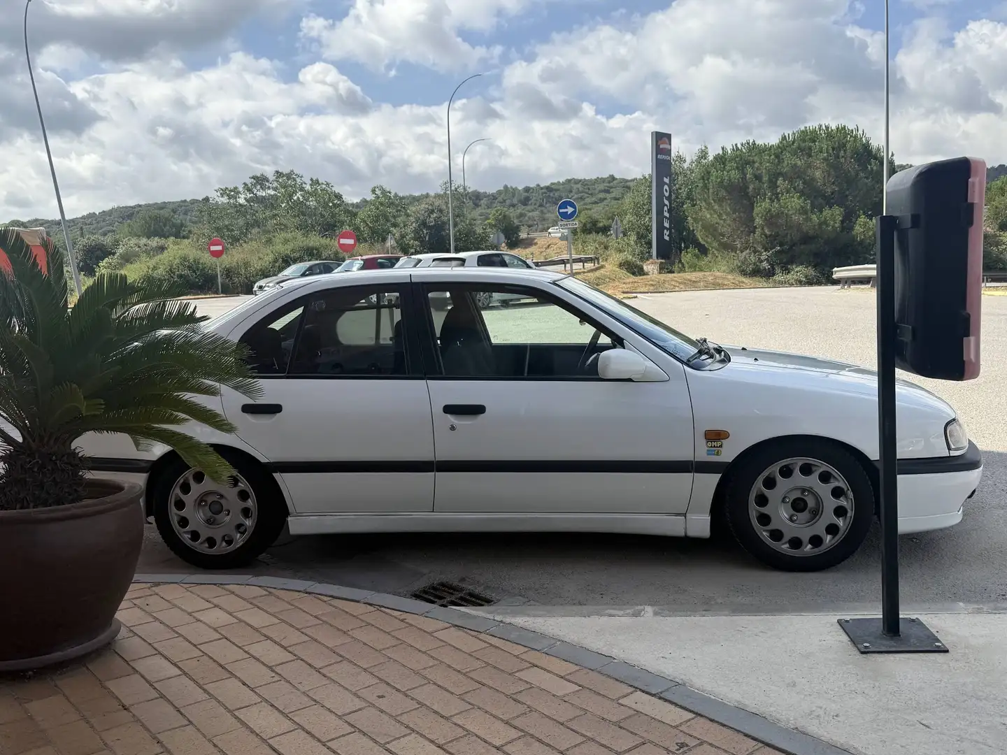 Nissan Primera 2.0 16v E GT A.A. ABS Biały - 1