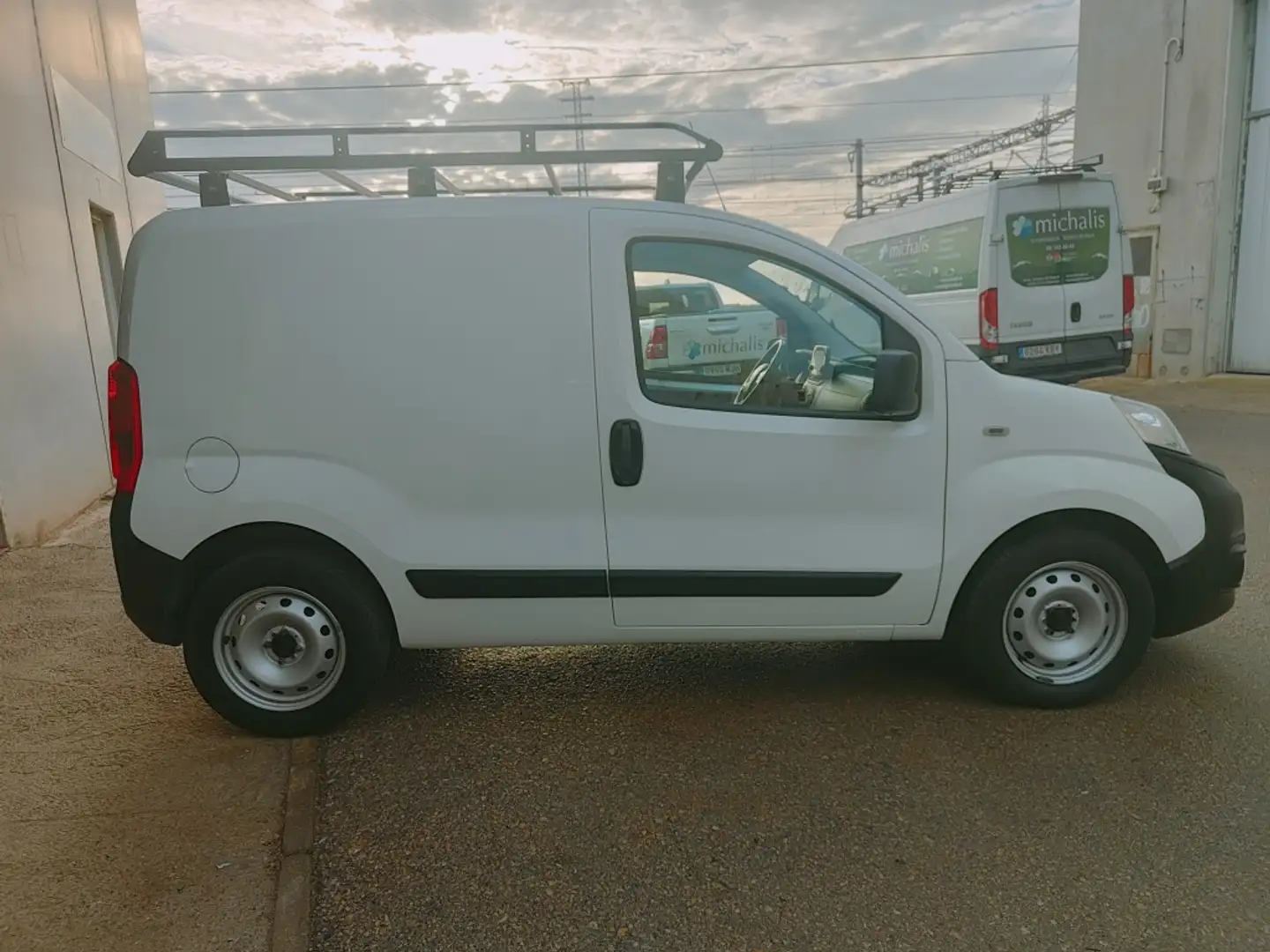 Fiat Fiorino Comercial Cargo 1.3Mjt Base 59kW Wit - 1