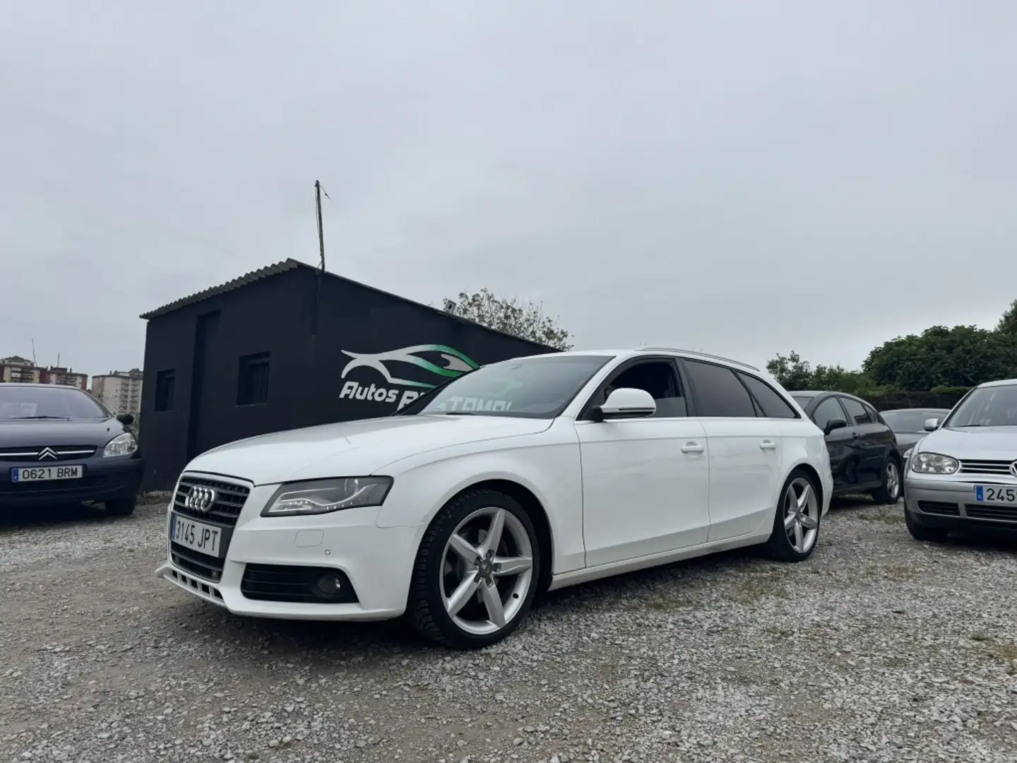 Audi A4 Avant 2.0TDI quattro DPF 143 Blanc - 1