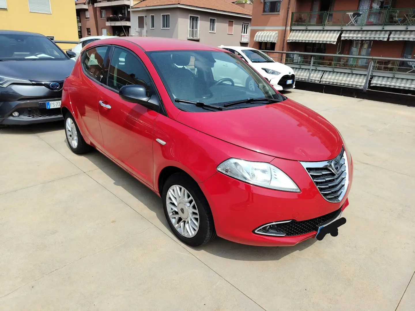 Lancia Ypsilon 0.9 t.air Platinum s&s 85cv dfn cambio automatico Червоний - 2