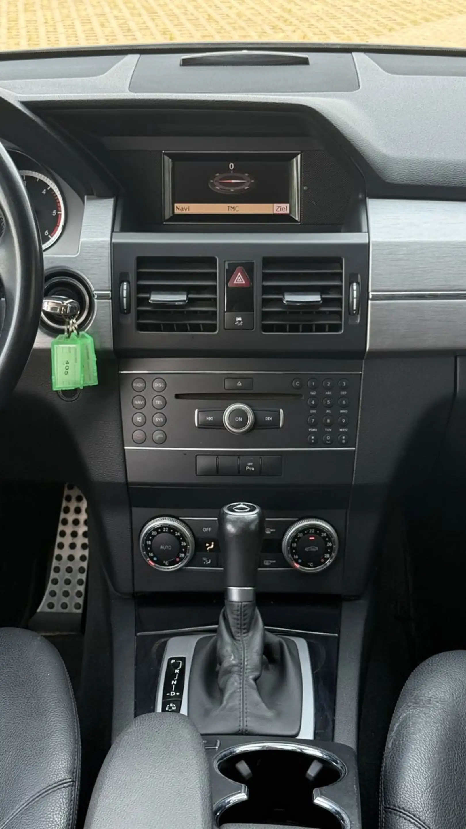 Mercedes-Benz GLK 220 CDI BE 4Matic Aut. LEDER+PANO+NAVI+AHK — photo 13