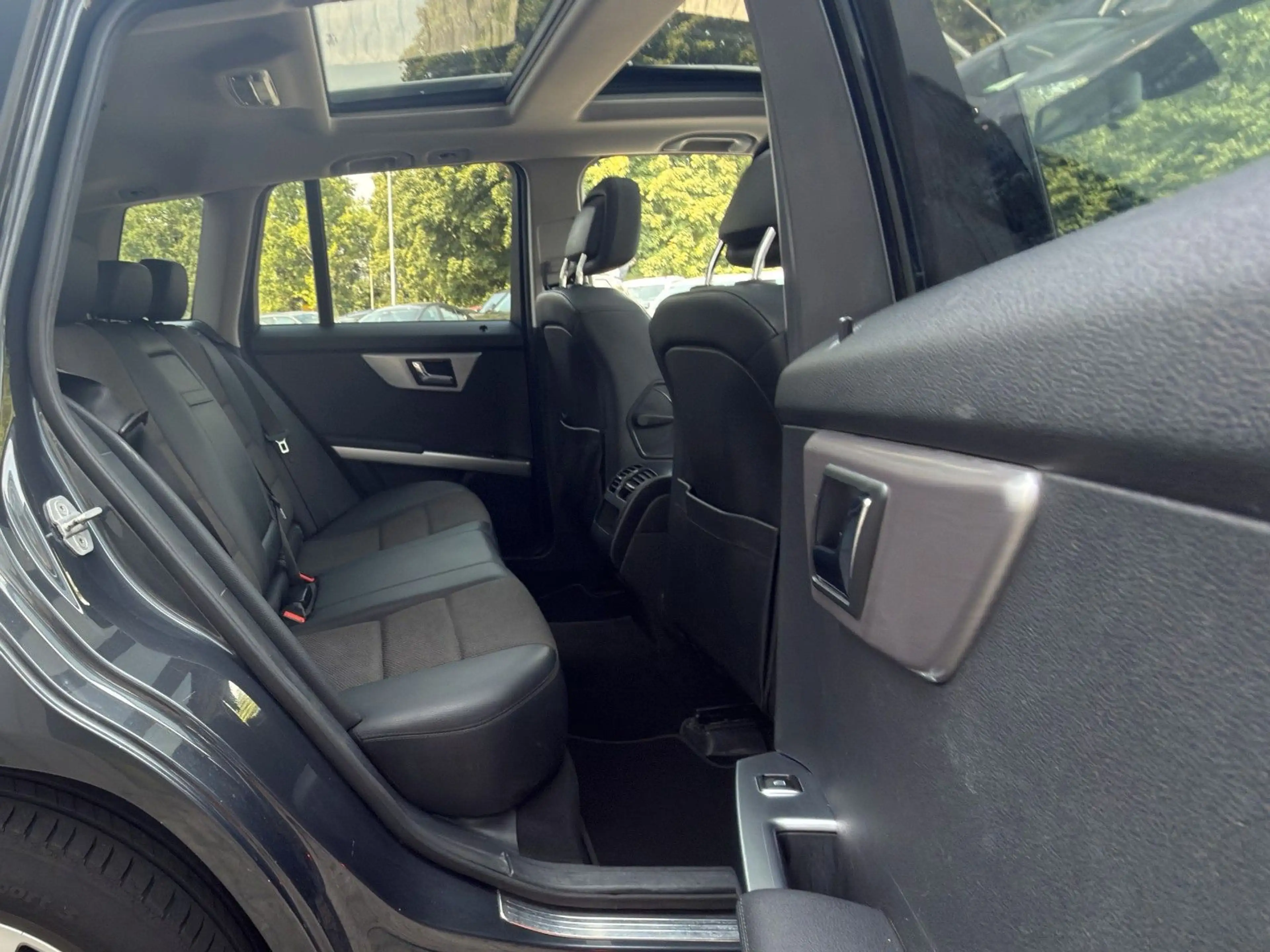 Mercedes-Benz GLK 220 CDI BE 4Matic Aut. LEDER+PANO+NAVI+AHK — photo 18