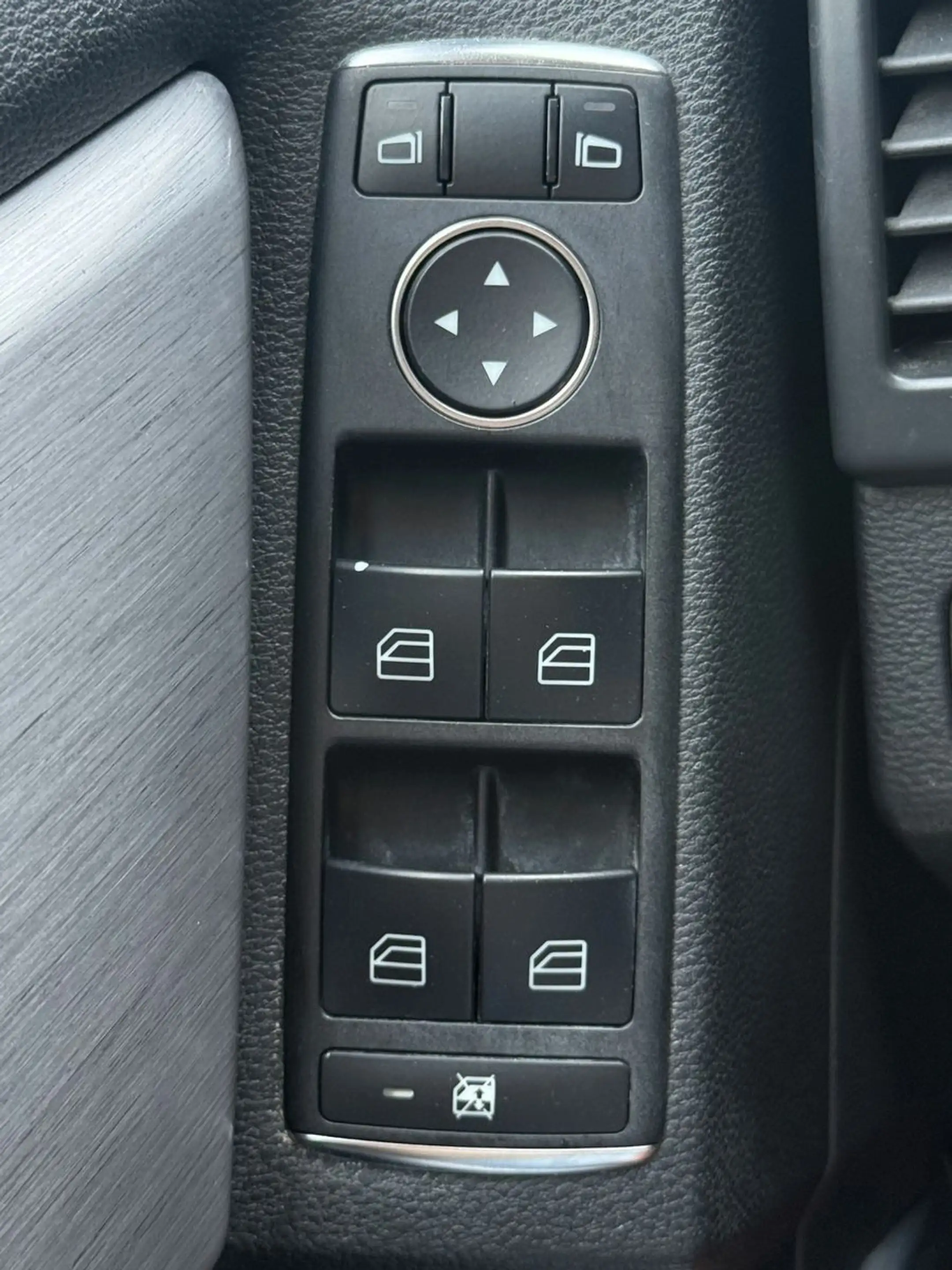 Mercedes-Benz GLK 220 CDI BE 4Matic Aut. LEDER+PANO+NAVI+AHK — photo 24