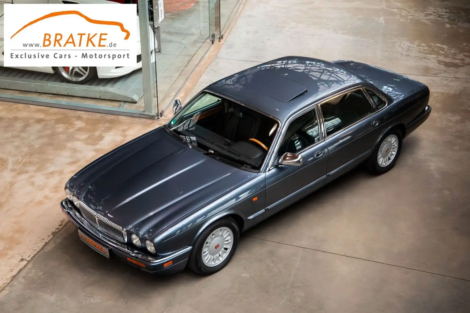 Jaguar Daimler 6.0 Double Six lang deutsch 2Hd. 88tkm Grey - 1
