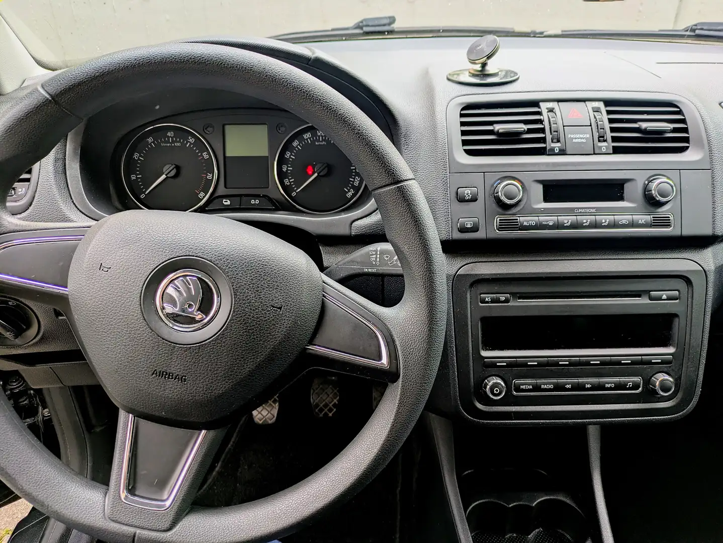 Skoda Fabia Fabia 1.2 TSI Combi Fresh Schwarz - 2