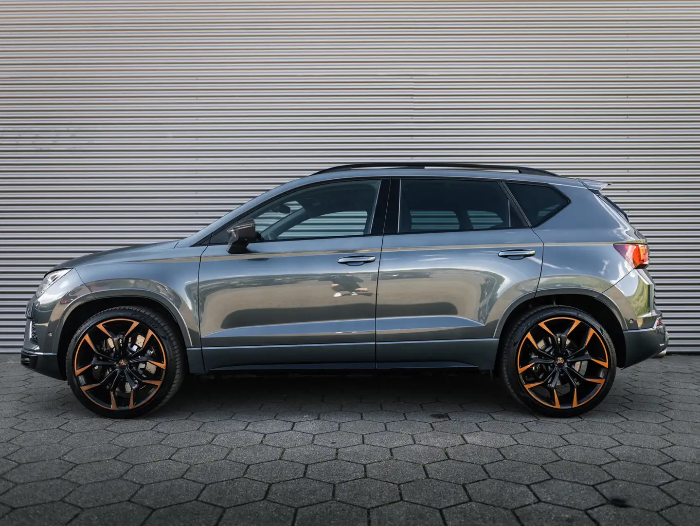 CUPRA Ateca 2.0 TSI 4DRIVE Limited AKRA PANO TREKHAAK BREMBO Серый - 2