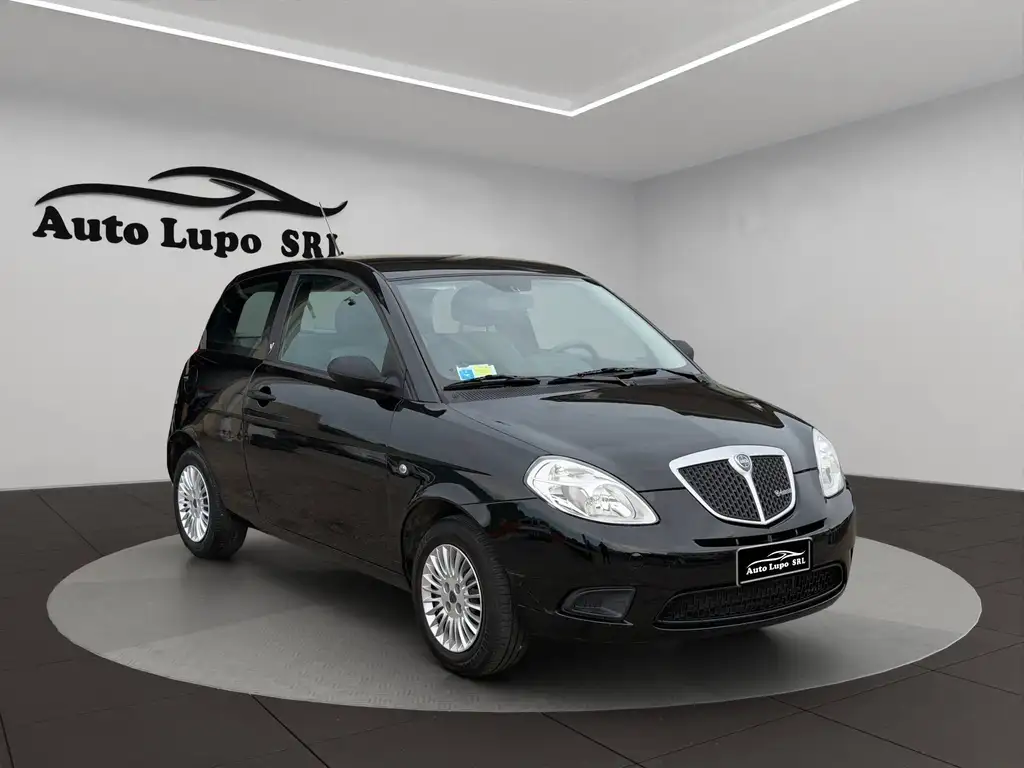 Lancia Ypsilon