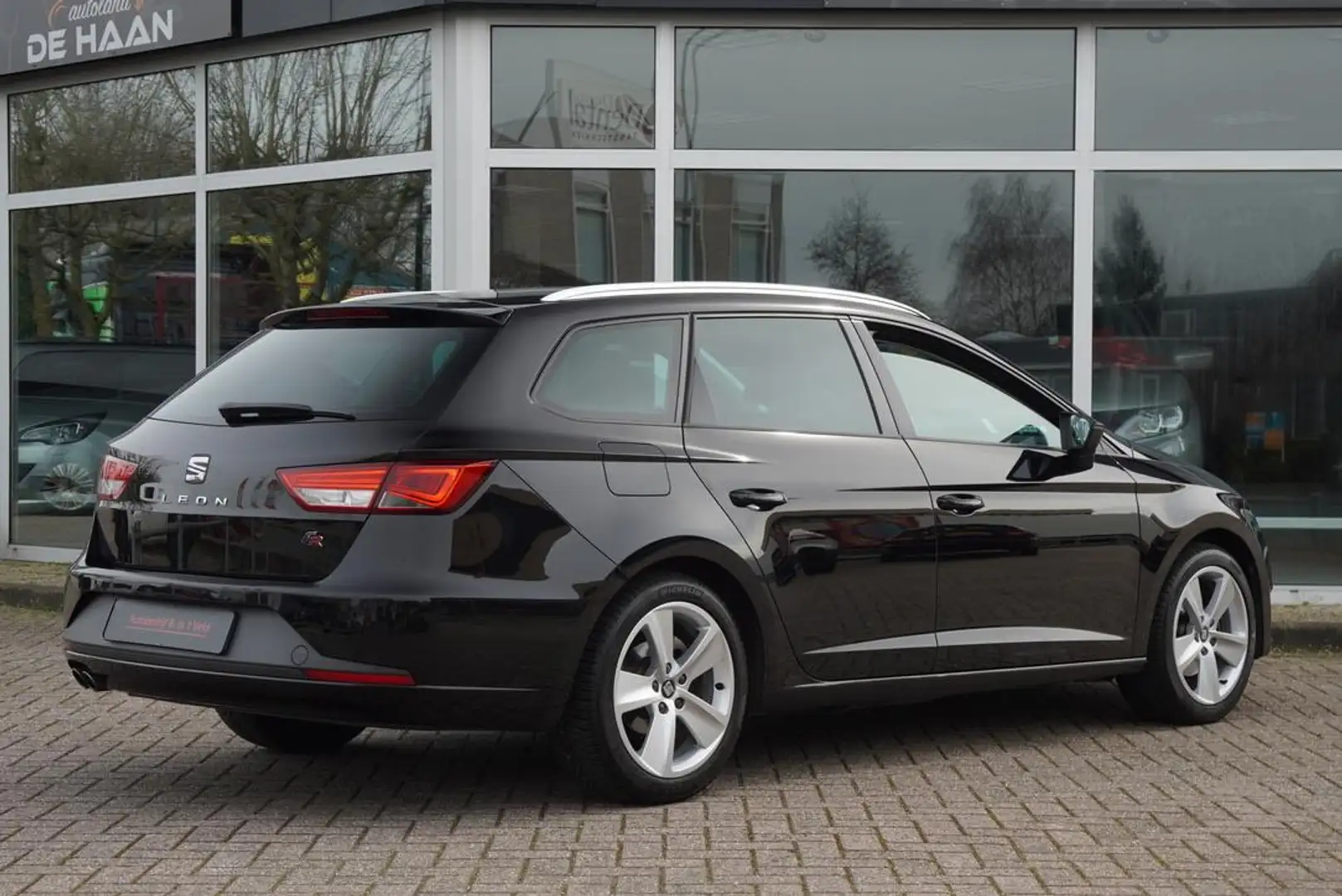 SEAT Leon ST 1.4 EcoTSI FR AUT DSG FULL LED NAVI LEDER PDC Schwarz - 2