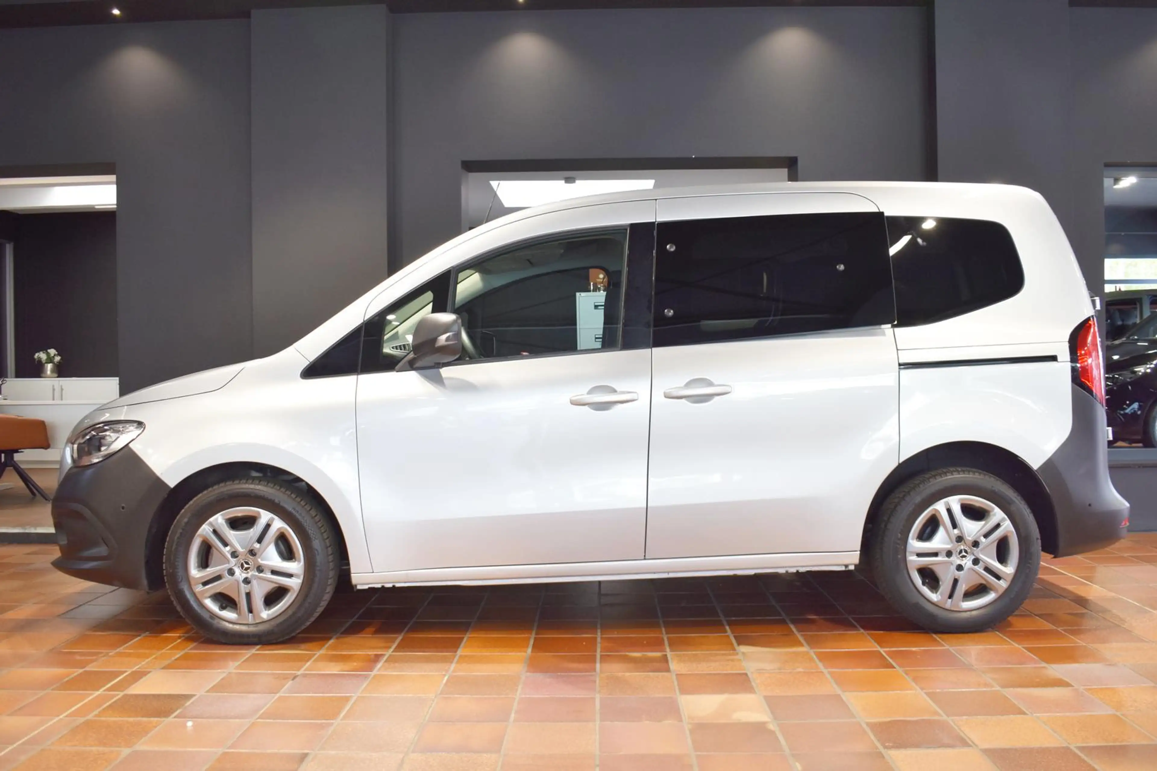 Mercedes-Benz Citan TOURER 110 CDI 5-SITZE 2x SCHIEBETÜR TEMPOMAT AHK- — photo 2