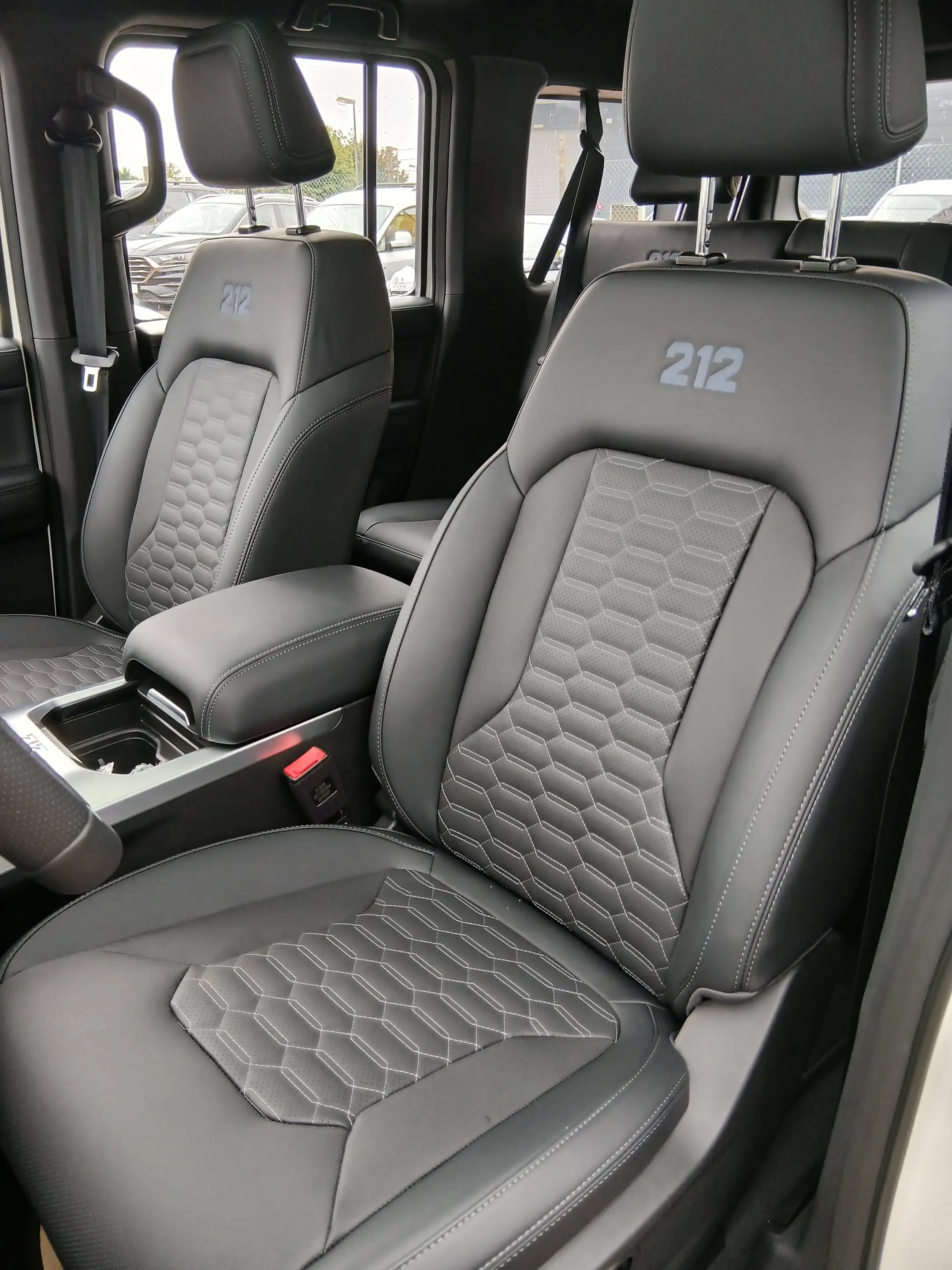 BAW 212 BAW 212* SOFORT VERFÜGBAR! Allrad*Leder*Kamera uvm. — photo 9