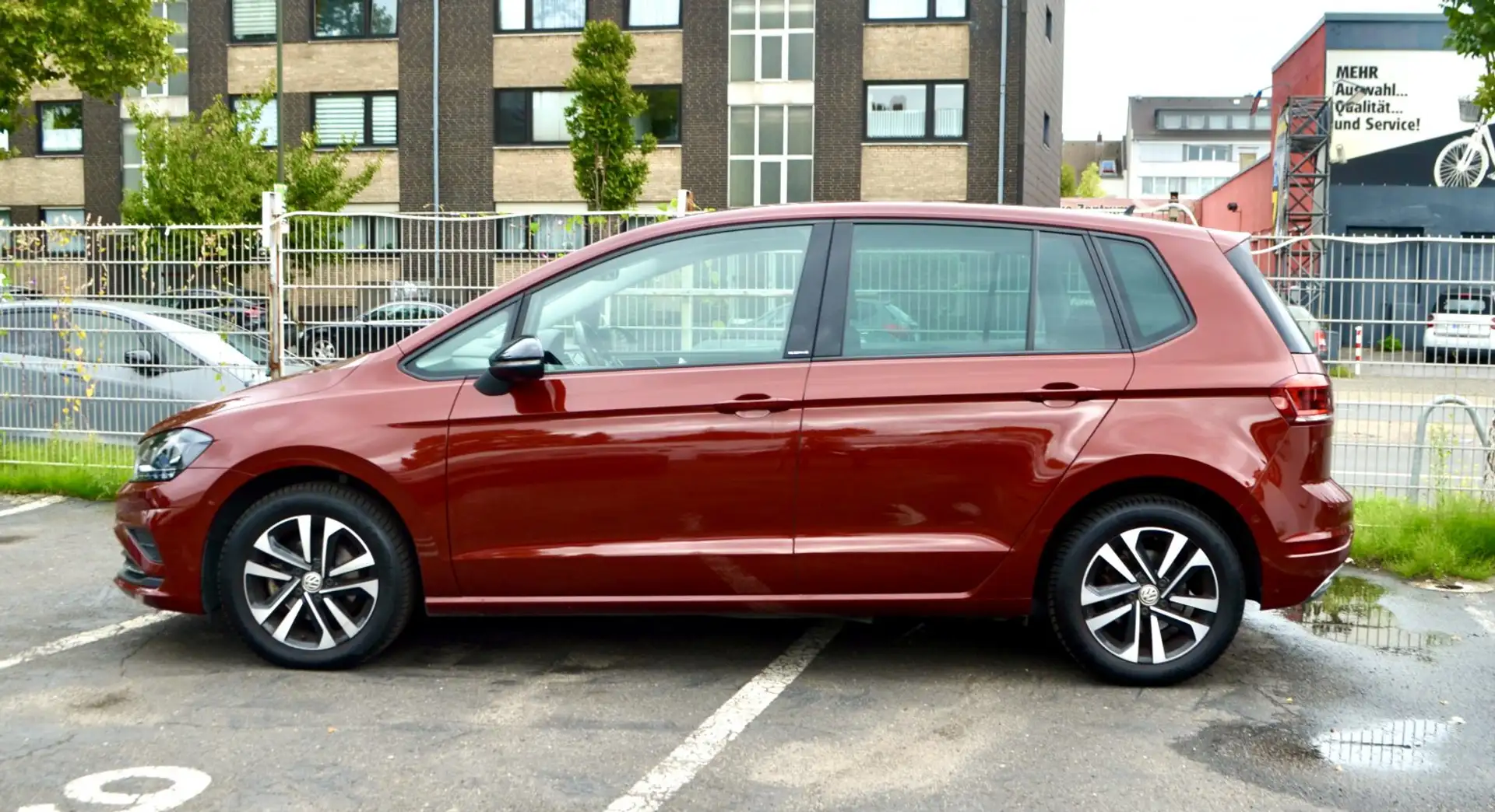 Volkswagen Golf Sportsvan **ACC*SPURHALTE*SPURWECHSEL-AS* Rot - 2