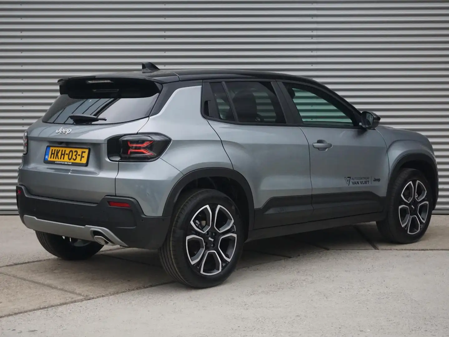 Jeep Avenger 1.2 e-Hybrid Summit Gris - 2