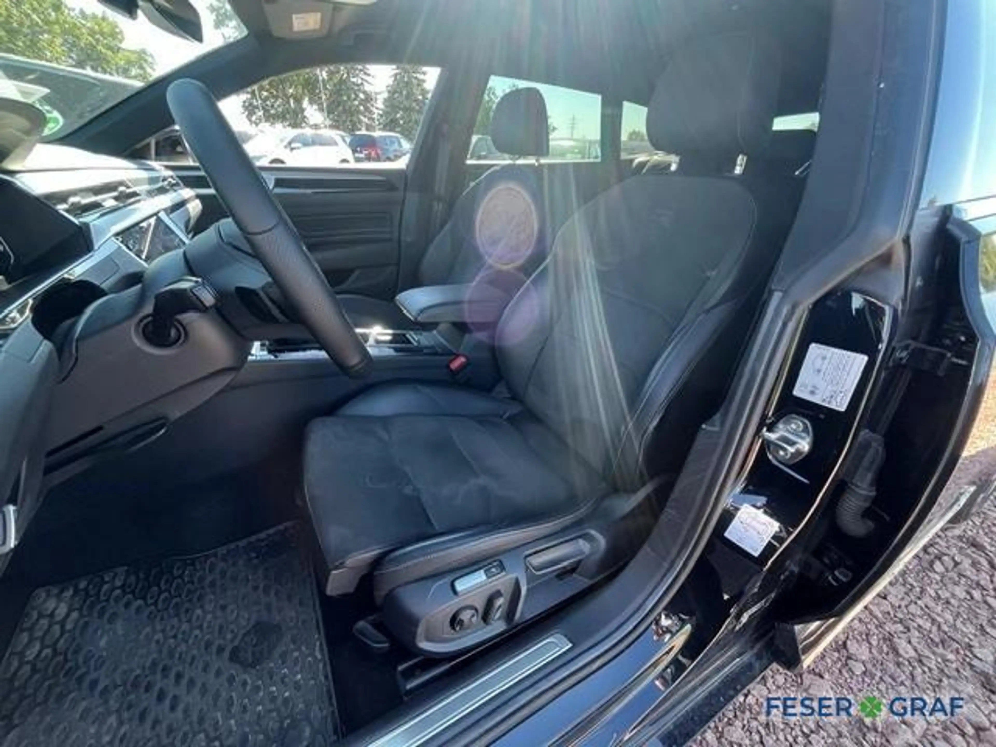 Volkswagen Arteon Shootingbrake 2.0 TDI R-Line DSG/LED/ACC/Navi/Easy — photo 4
