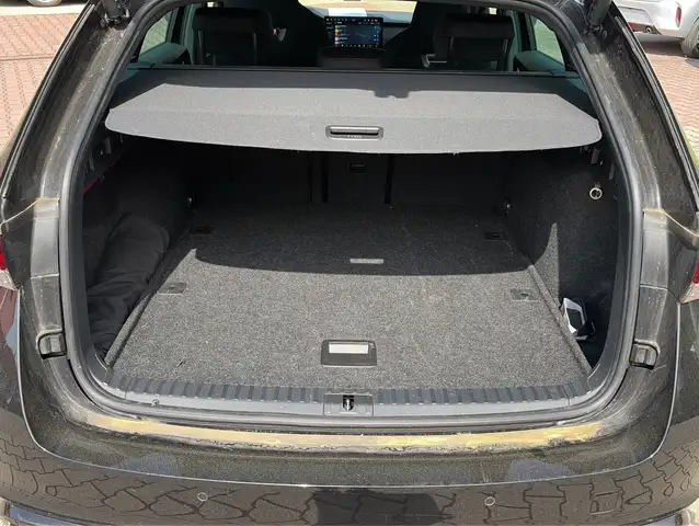 Skoda Octavia view 11