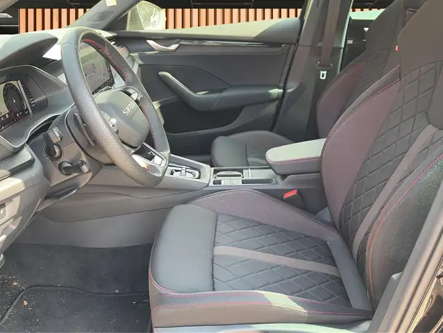 Skoda Octavia view 4